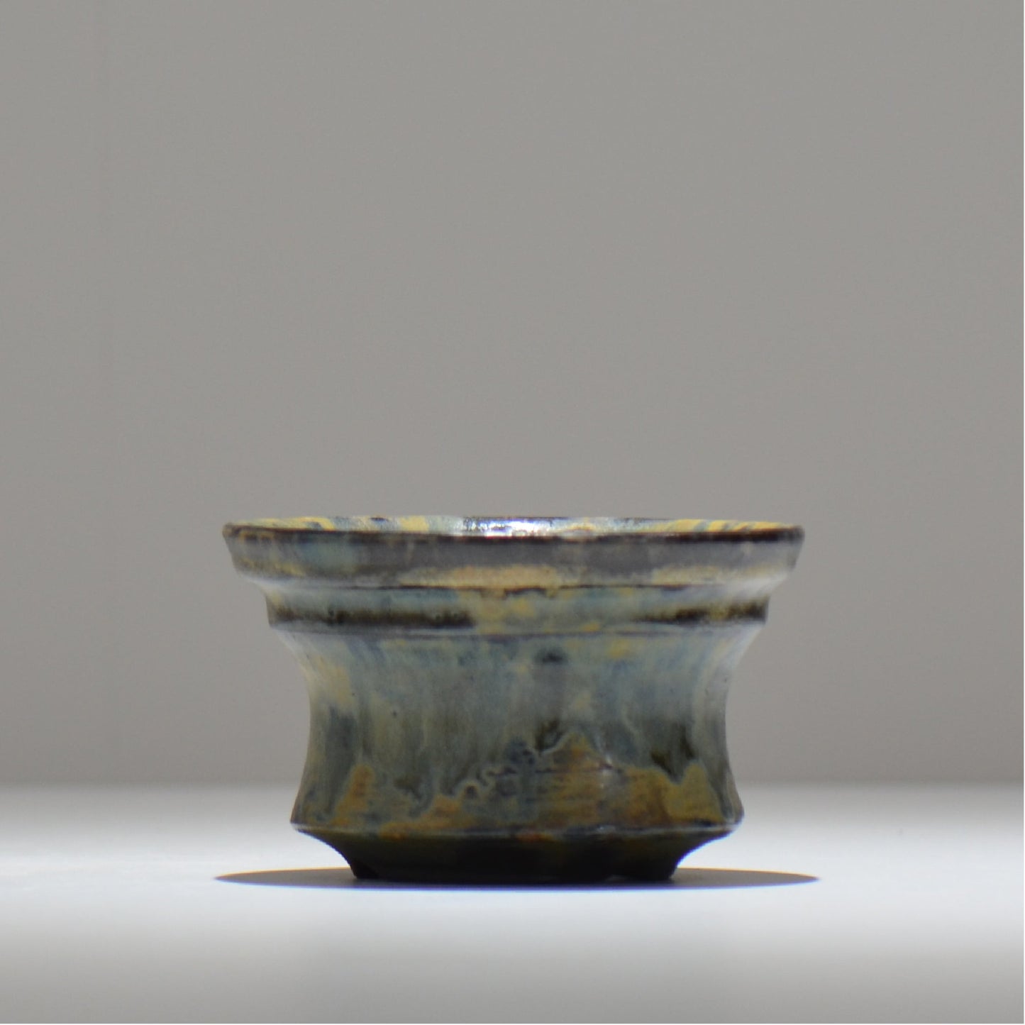 ヒノモトナツミ / 鈍-にび- / hn01_29nibi_s /  約 φ11.8cm / 植木鉢