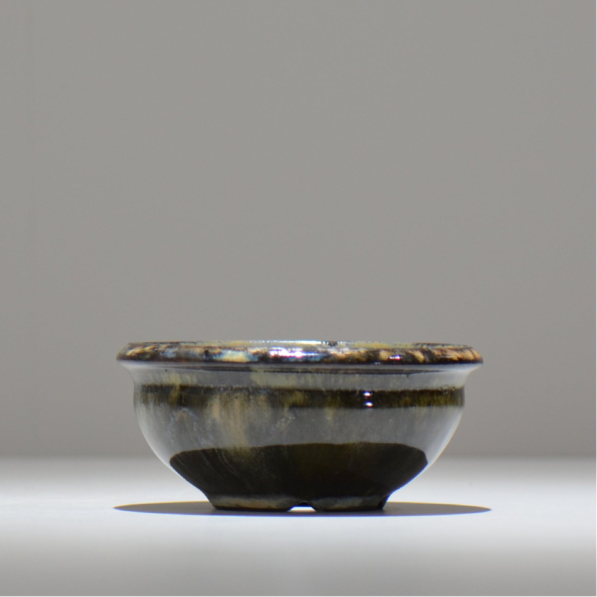ヒノモトナツミ / 鈍-にび- / hn01_30nibi_m /  約 φ13.5cm / 植木鉢