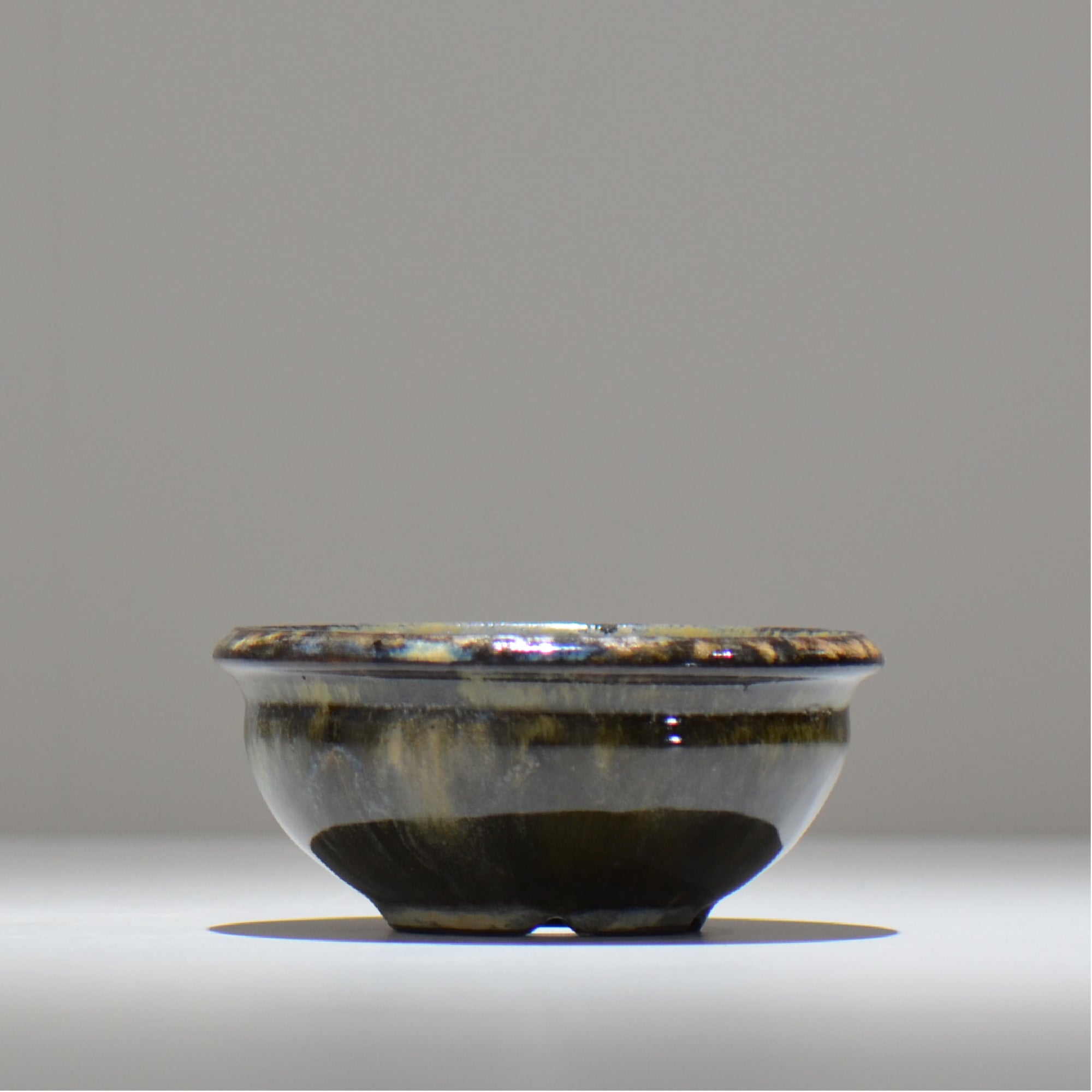 ヒノモトナツミ / 鈍-にび- / hn01_30nibi_m /  約 φ13.5cm / 植木鉢
