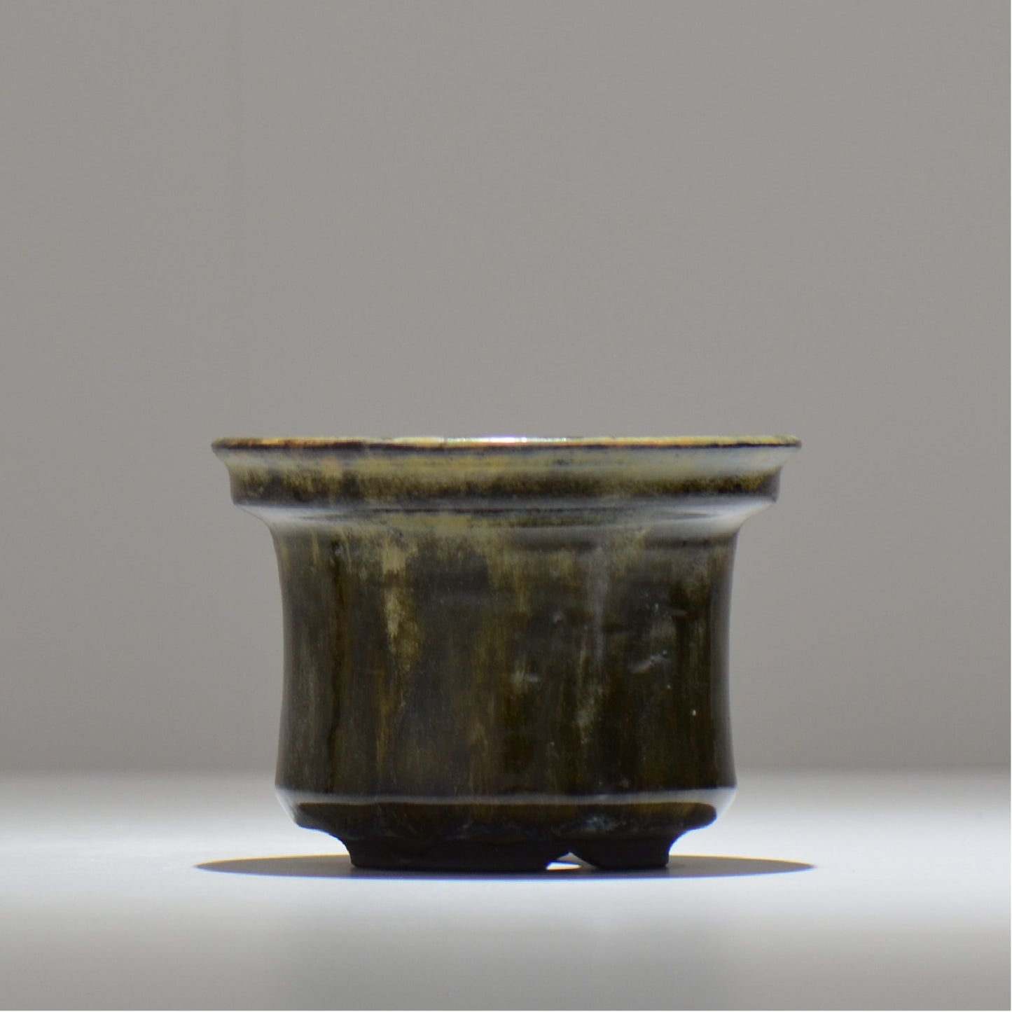 ヒノモトナツミ / 鈍-にび- / hn01_33nibi_m /  約 φ12.7cm / 植木鉢