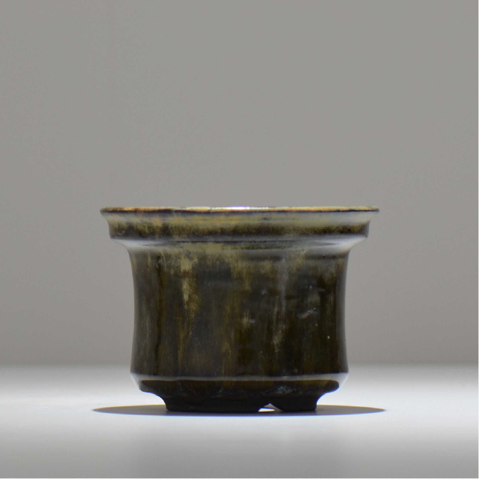 ヒノモトナツミ / 鈍-にび- / hn01_33nibi_m /  約 φ12.7cm / 植木鉢