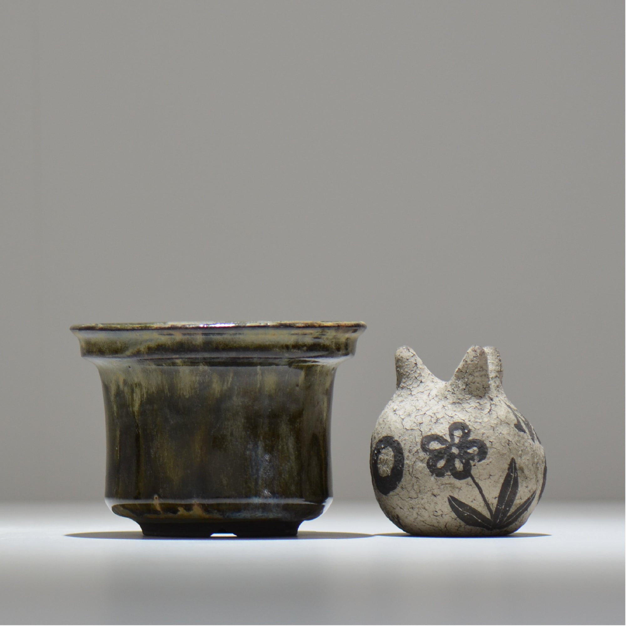 ヒノモトナツミ / 鈍-にび- / hn01_33nibi_m /  約 φ12.7cm / 植木鉢