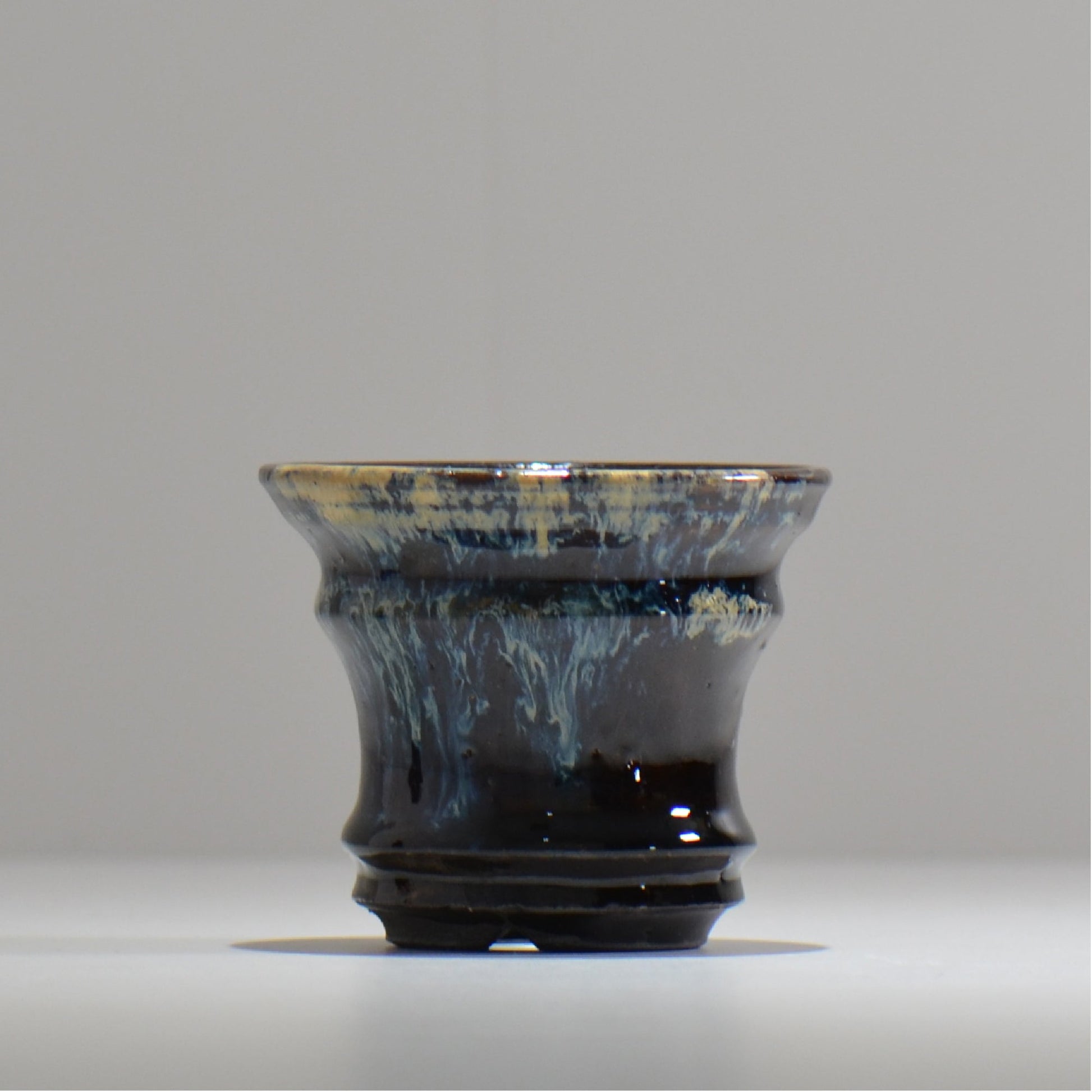 ヒノモトナツミ / 縁-ふち- / hn01_11fuchi_s /  約 φ9.5cm / 植木鉢