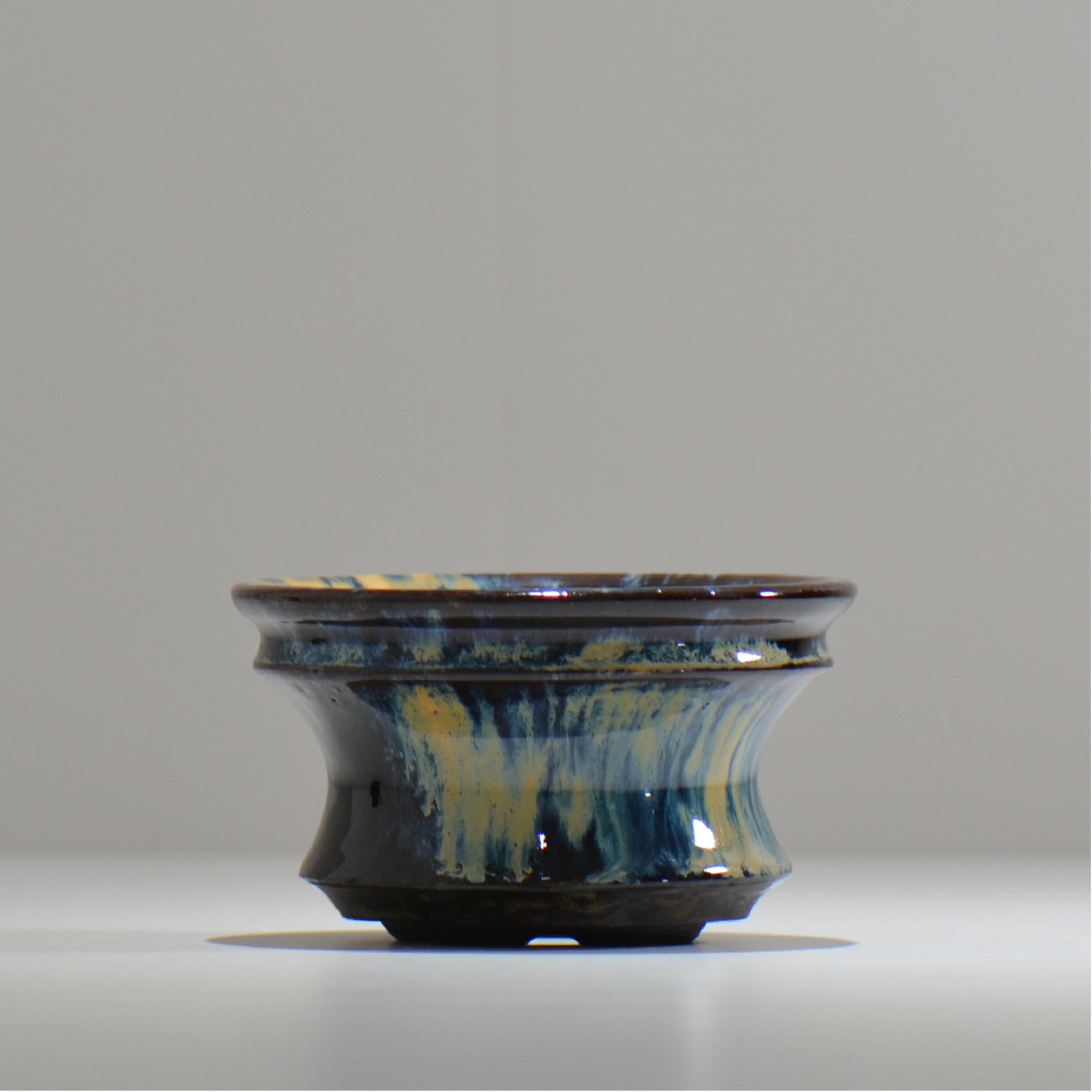 ヒノモトナツミ / 縁-ふち- / hn01_18fuchi_m /  約 φ12.3cm / 植木鉢