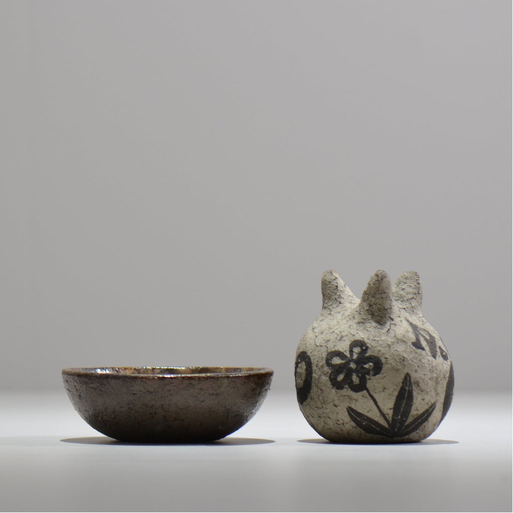 ヒノモトナツミ / 鈍-にび- / hn01_01nibi_s /  約 φ10cm / 苔玉皿