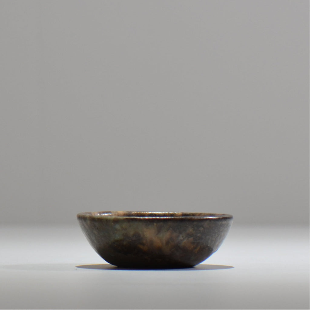 ヒノモトナツミ / 鈍-にび- / hn01_02nibi_xs /  約 φ8.5cm / 苔玉皿