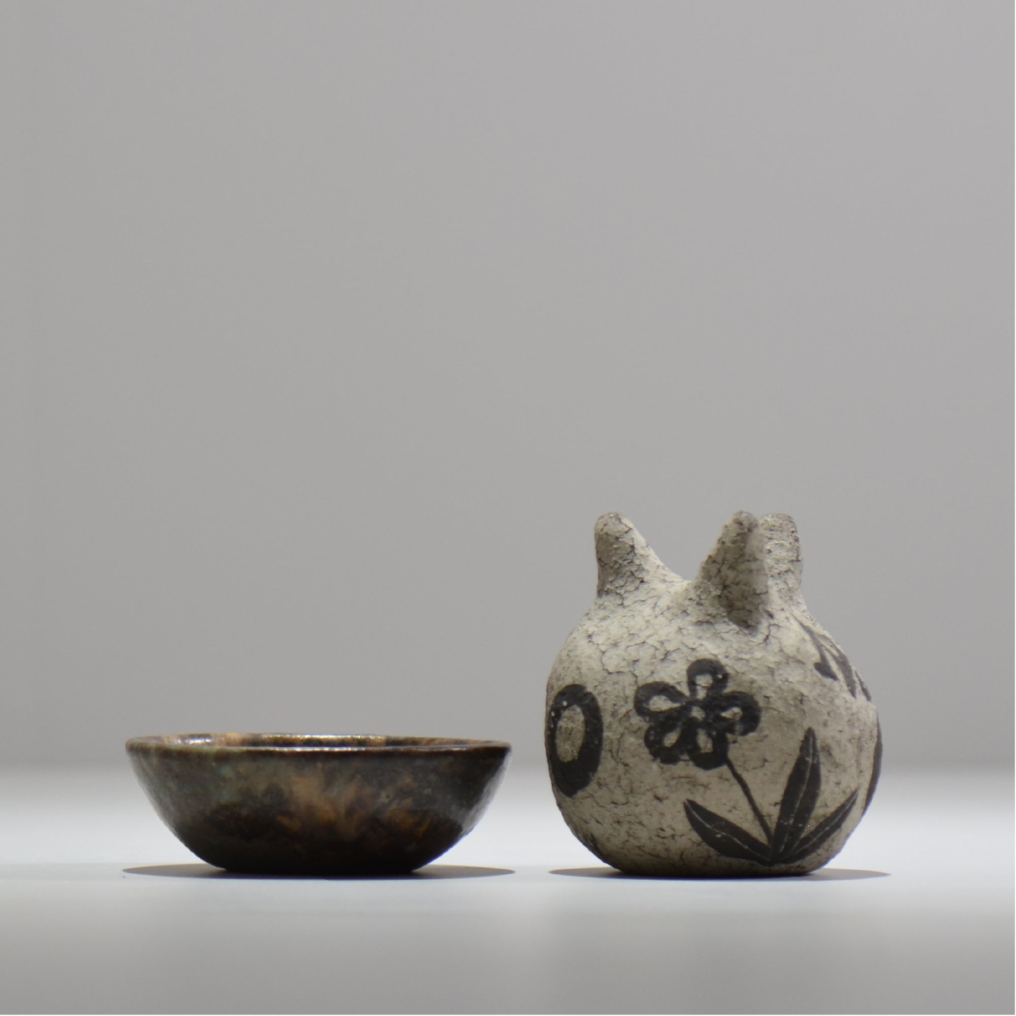 ヒノモトナツミ / 鈍-にび- / hn01_02nibi_xs /  約 φ8.5cm / 苔玉皿