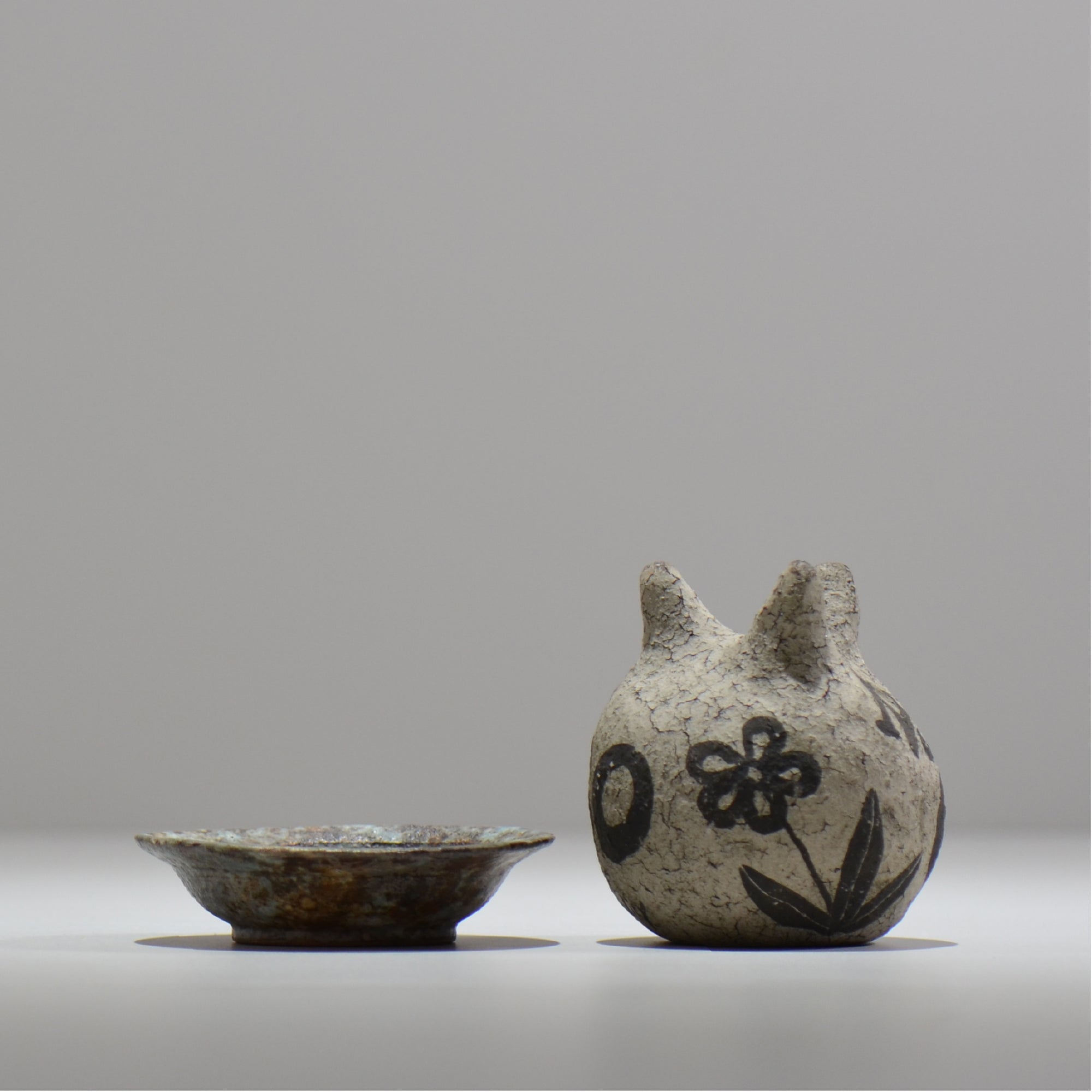 ヒノモトナツミ / 鈍-にび- / hn01_09nibi_s /  約 φ9cm / 苔玉皿