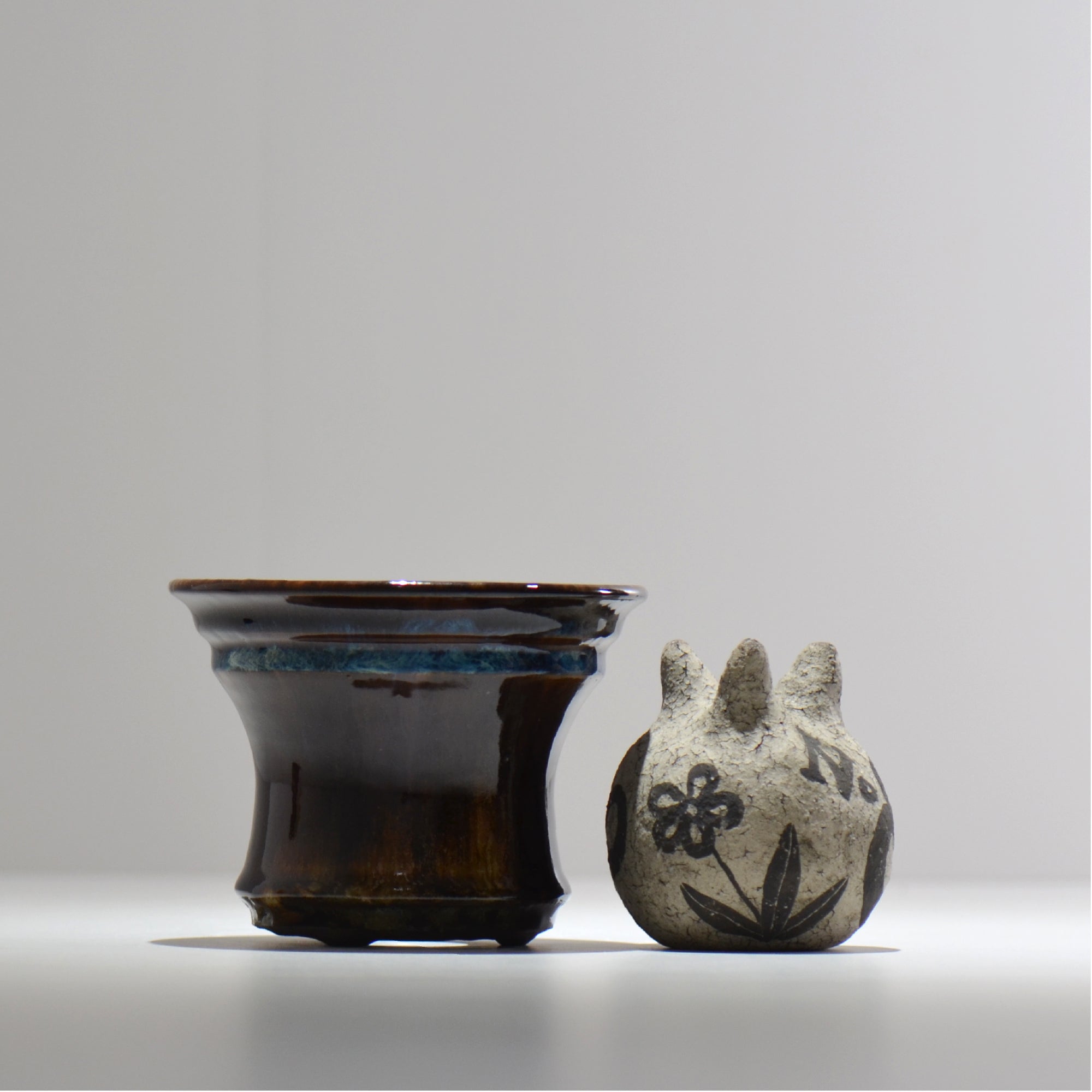 ヒノモトナツミ / 縁-ふち- / hn02_fc08_m / 約φ12.7cm / 植木鉢