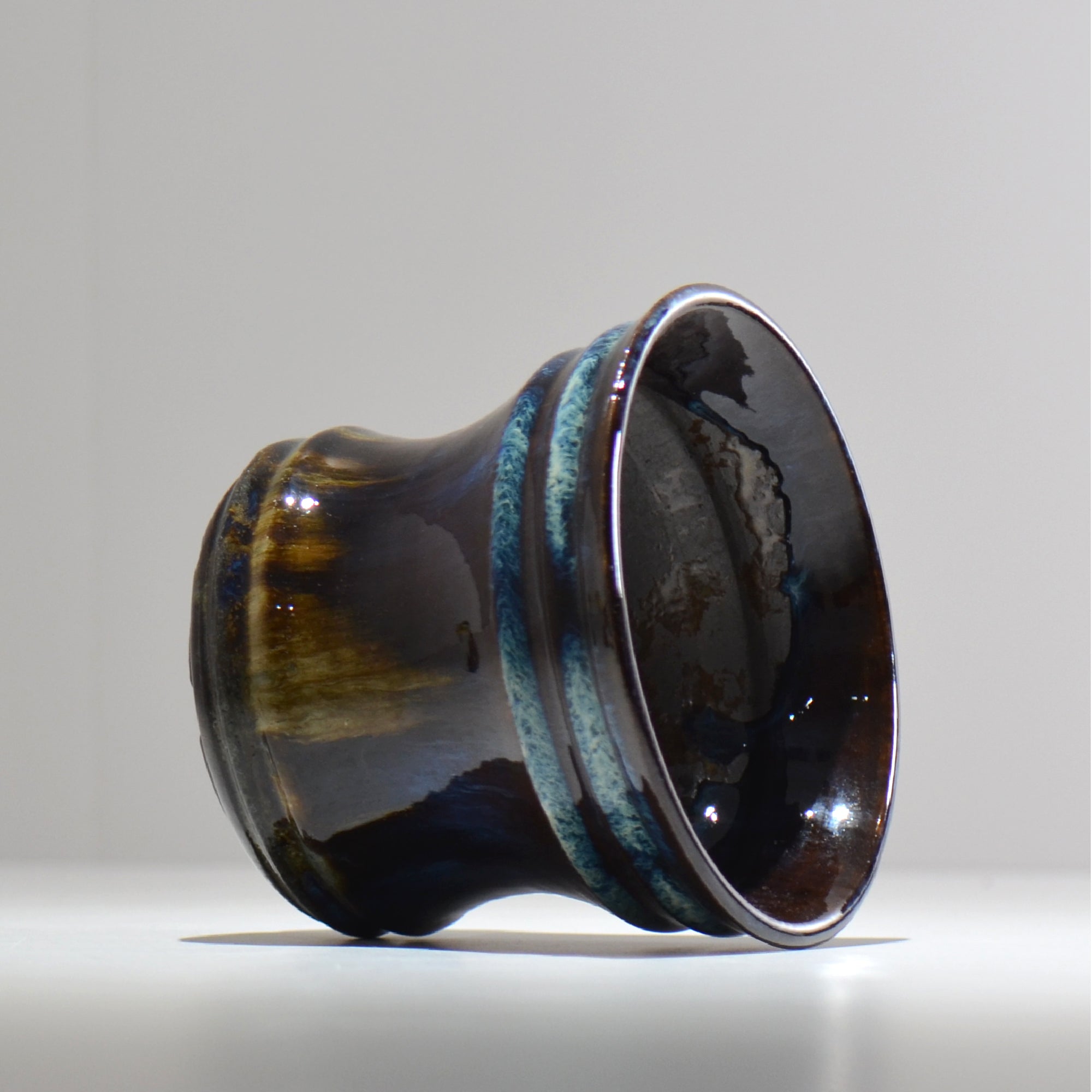 ヒノモトナツミ / 縁-ふち- / hn02_fc20_m / 約φ13.5cm / 植木鉢