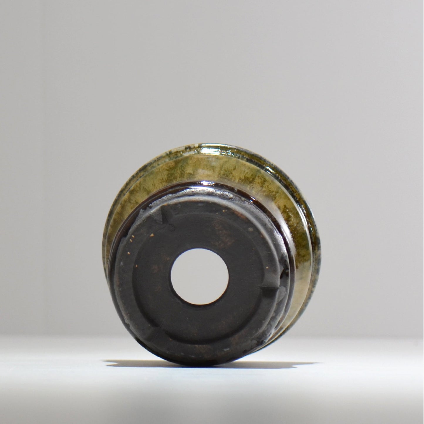 ヒノモトナツミ / 鈍-にび- / hn02_nb04_s / 約φ10.7cm / 植木鉢
