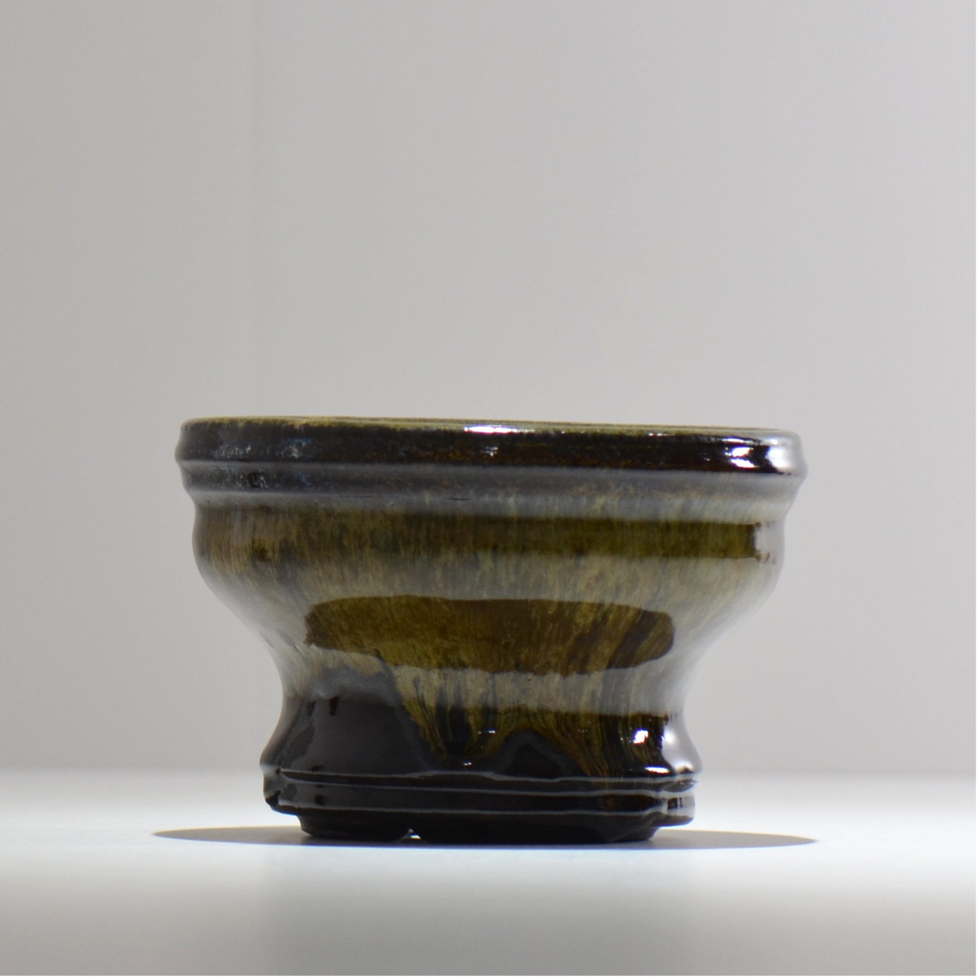 ヒノモトナツミ / 鈍-にび- / hn02_nb18_m / 約φ14.5cm / 植木鉢