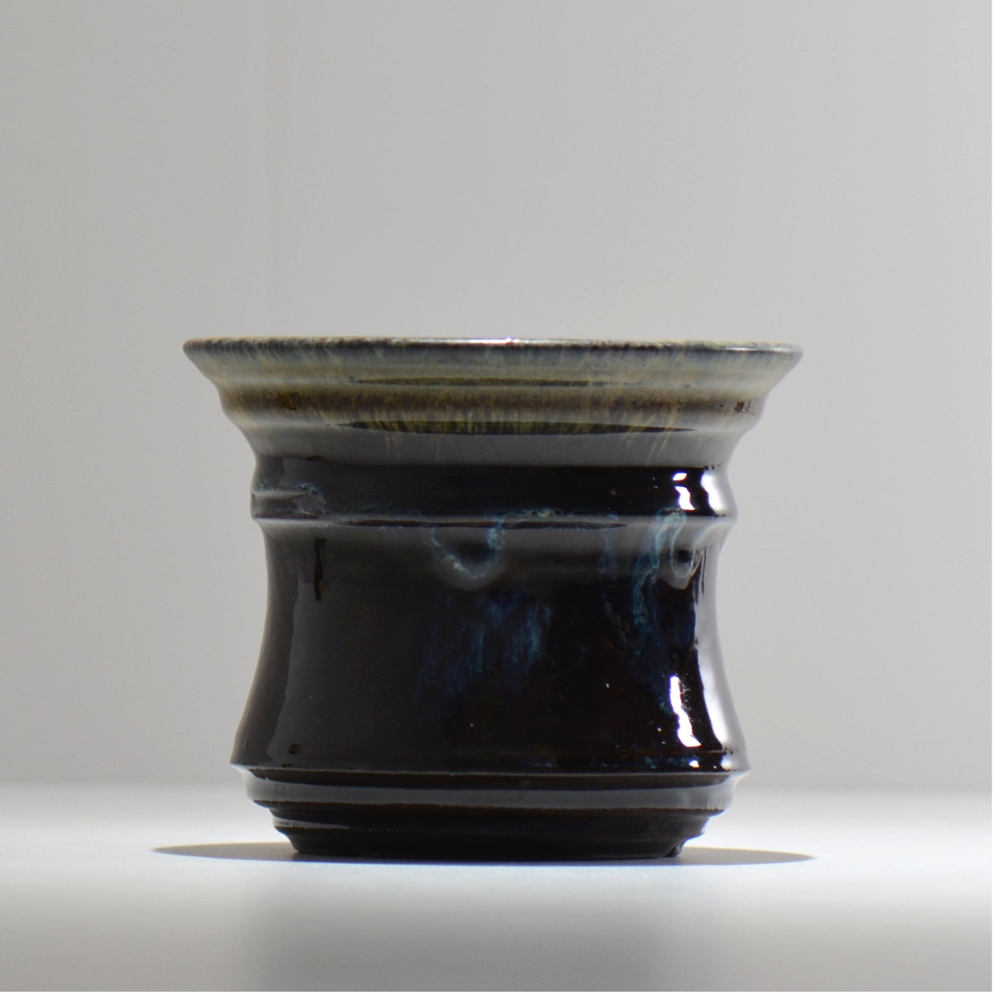 ヒノモトナツミ / 鈍-にび- / hn02_nb21_m / 約φ14.5cm / 植木鉢
