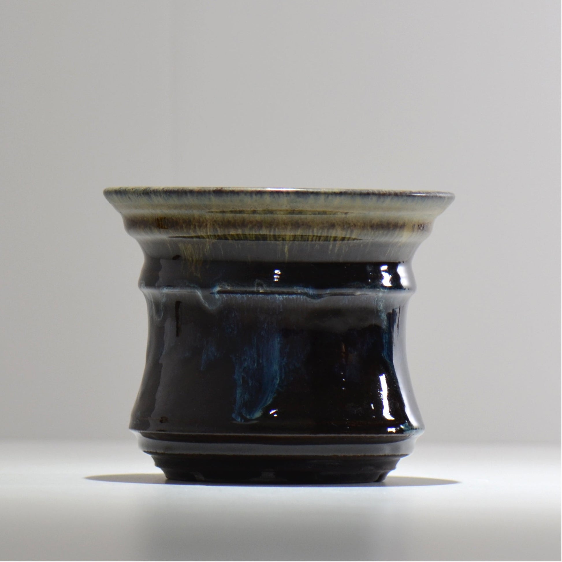 ヒノモトナツミ / 鈍-にび- / hn02_nb21_m / 約φ14.5cm / 植木鉢