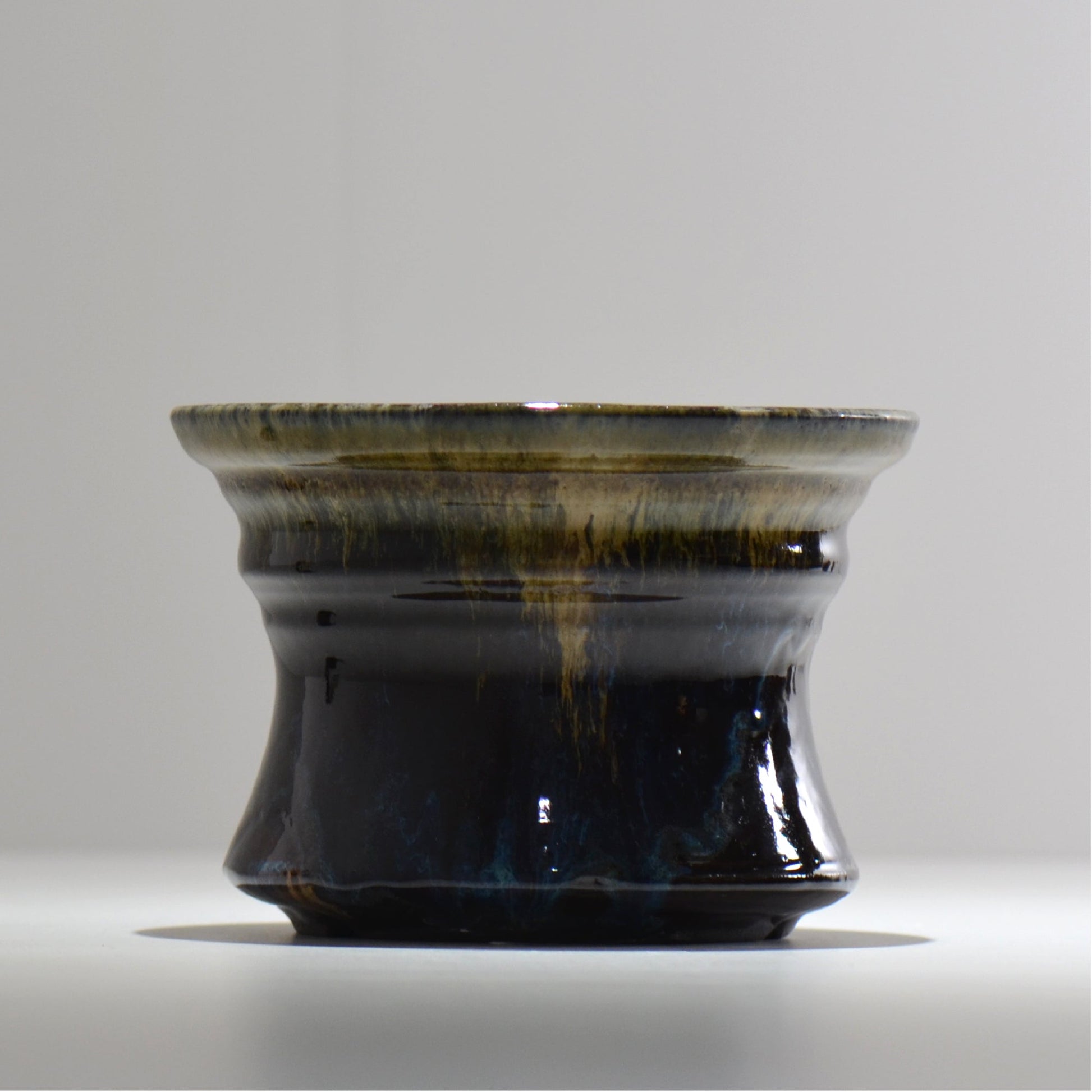 ヒノモトナツミ / 鈍-にび- / hn02_nb26_l / 約φ16.5cm / 植木鉢