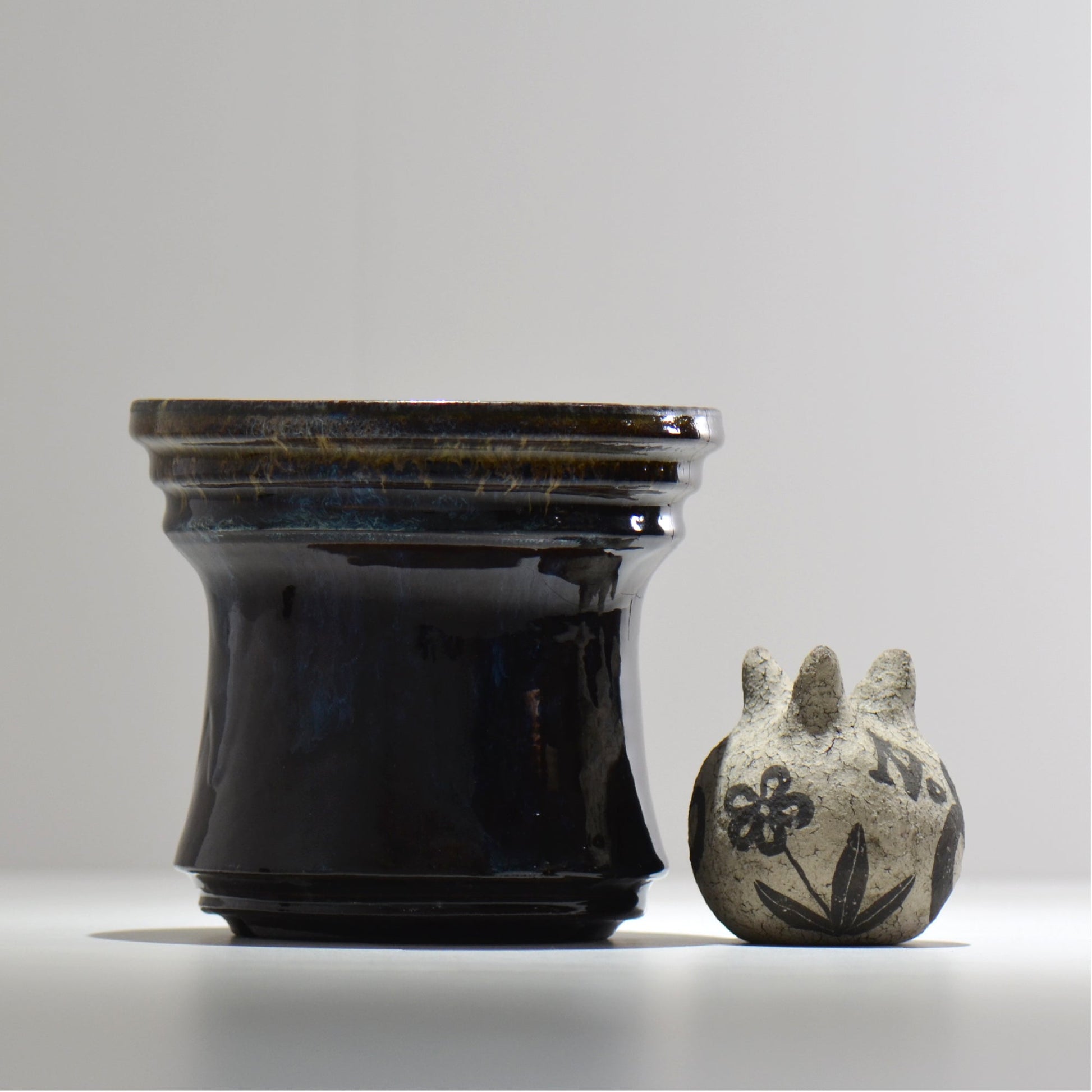 ヒノモトナツミ / 鈍-にび- / hn02_nb29_l / 約φ16.2cm / 植木鉢