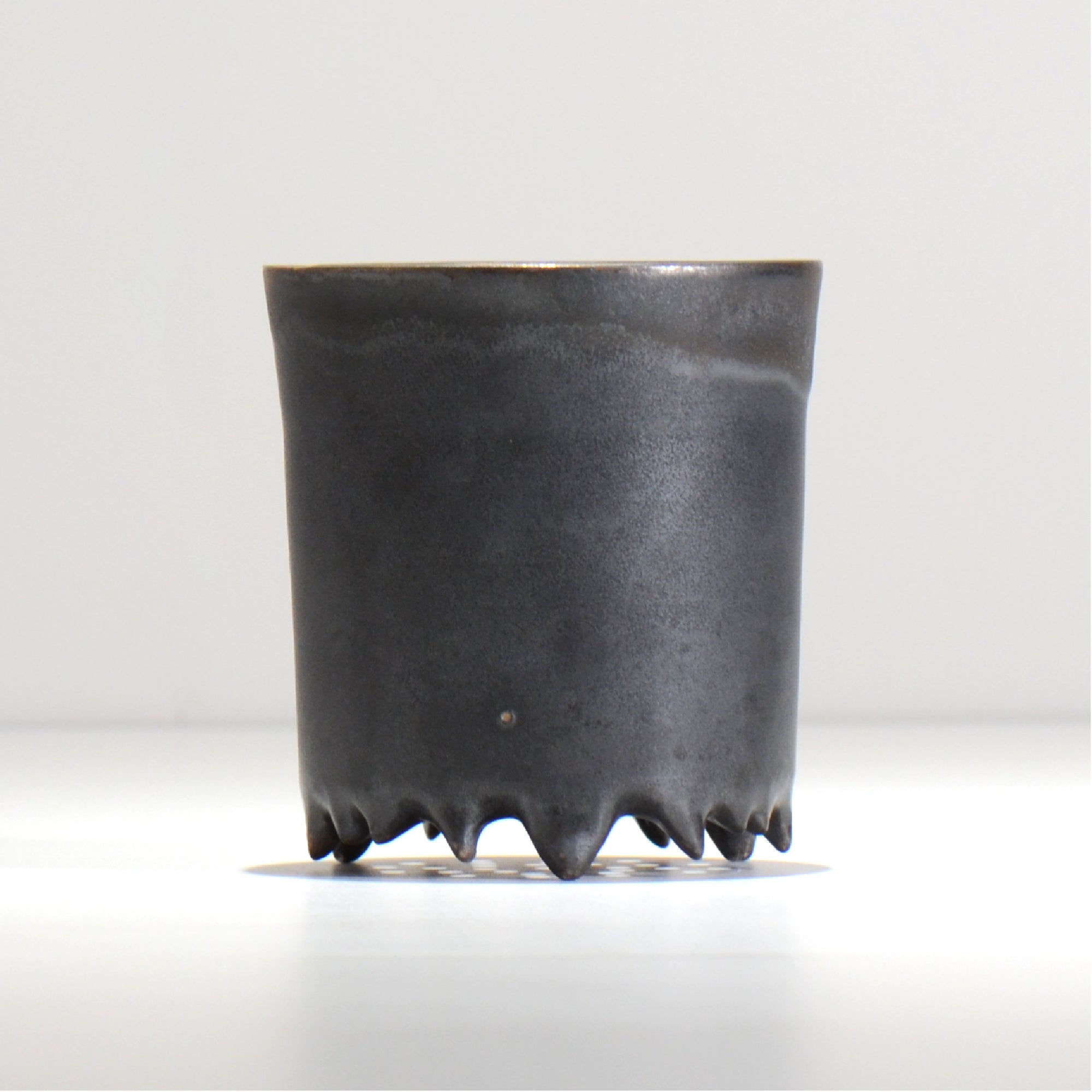 陶芸家イカンソク / ik_014 / 約φ9cm / 植木鉢