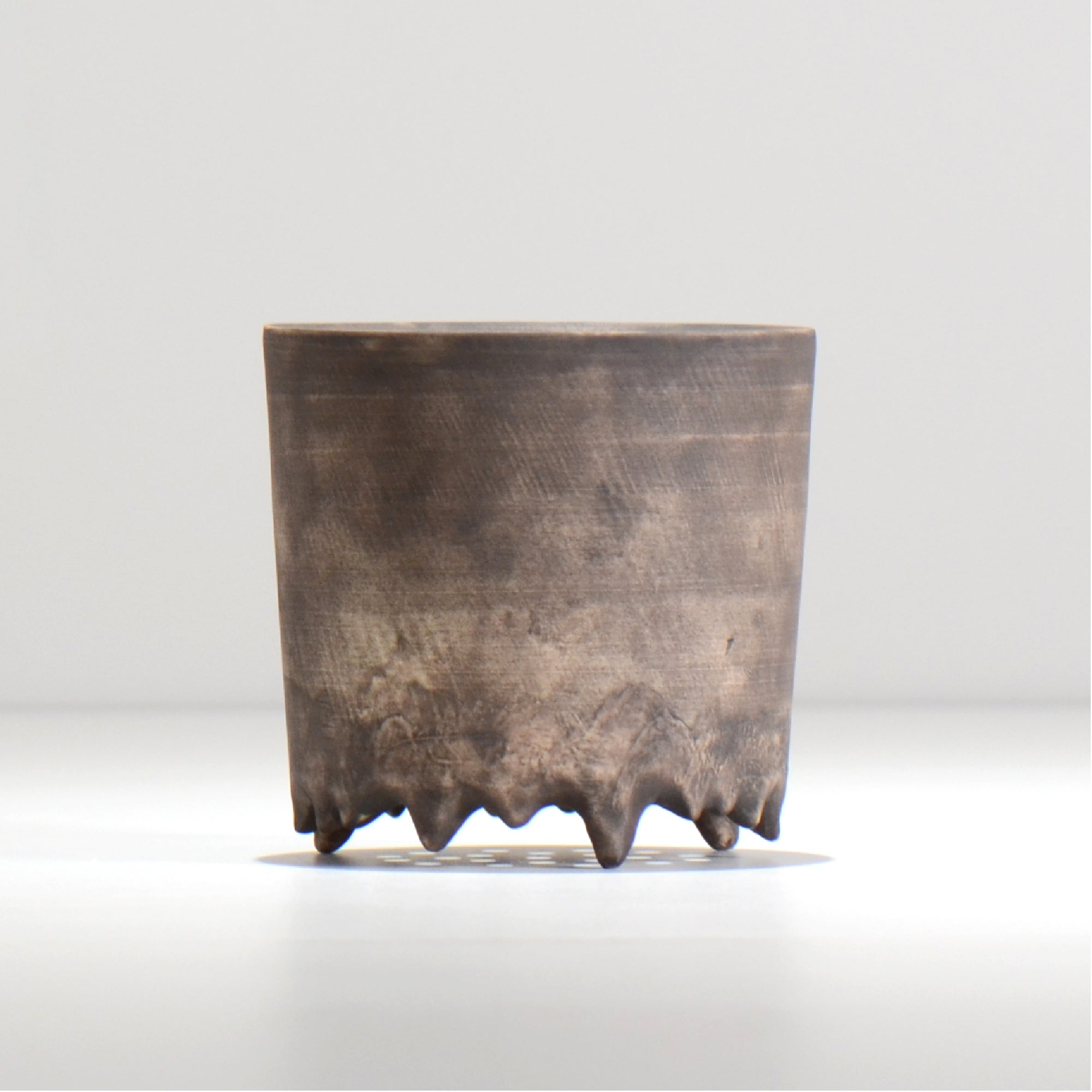 陶芸家イカンソク / ik_015 / 約φ8.9cm / 植木鉢