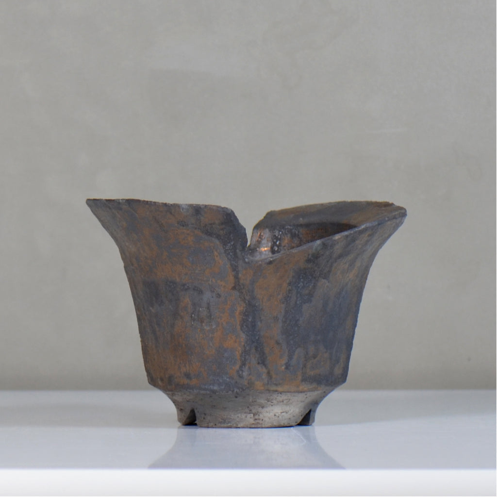 飯沼耕市 / 銹折鉢 / ik_so06_l /長辺 約15.5cm/ 内径約φ11cm / 植木鉢
