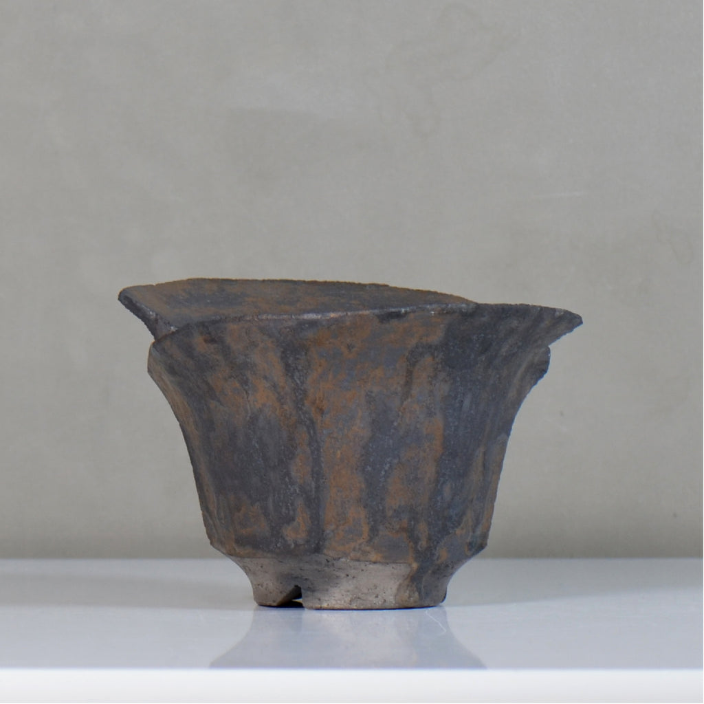 飯沼耕市 / 銹折鉢 / ik_so06_l /長辺 約15.5cm/ 内径約φ11cm / 植木鉢