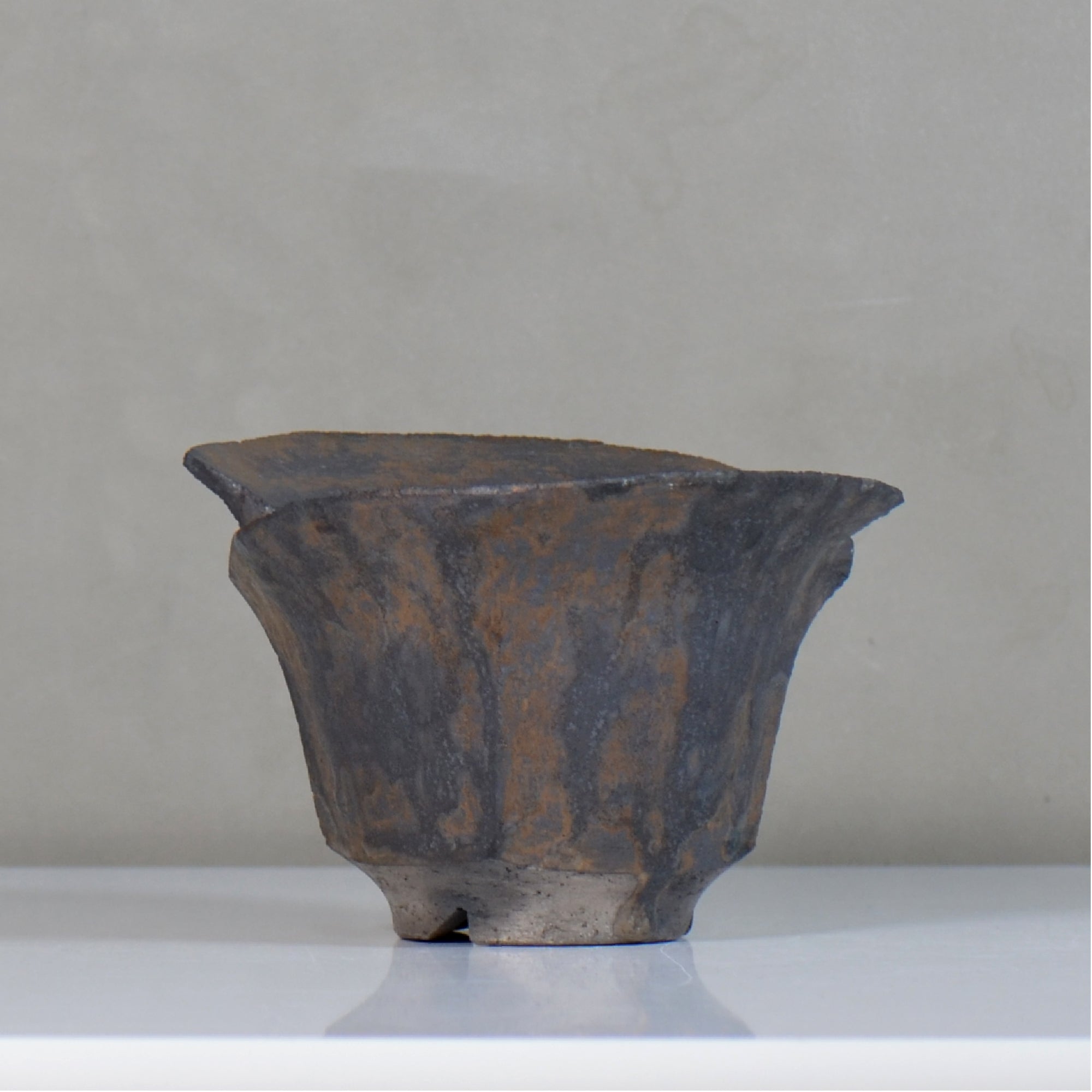 飯沼耕市 / 銹折鉢 / ik_so06_l /長辺 約15.5cm/ 内径約φ11cm / 植木鉢