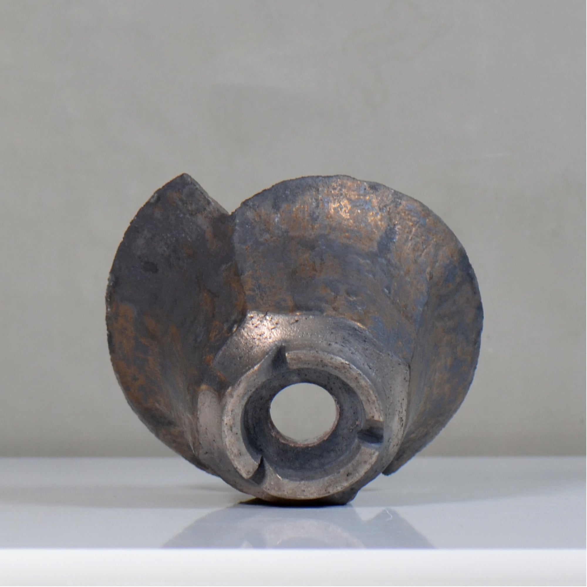 飯沼耕市 / 銹折鉢 / ik_so06_l /長辺 約15.5cm/ 内径約φ11cm / 植木鉢