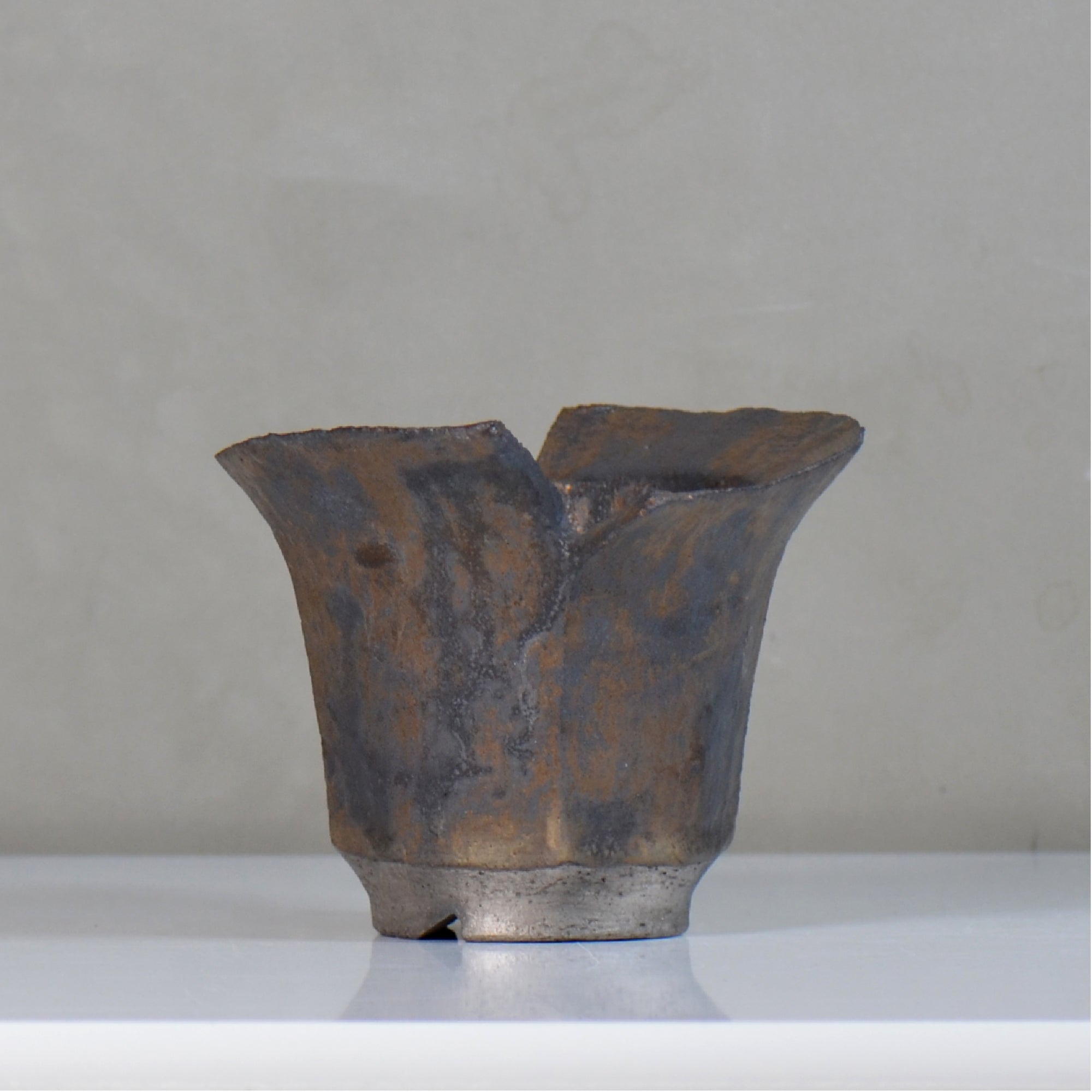 飯沼耕市 / 銹折鉢 / ik_so07_l /長辺 約17.7cm/ 内径約φ10cm / 植木鉢