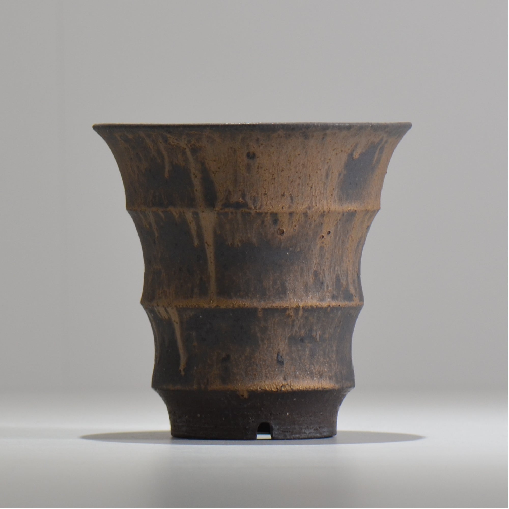 I - moniee / KUROKINUN/ im_kk06_m / 約 φ14.3cm / 植木鉢