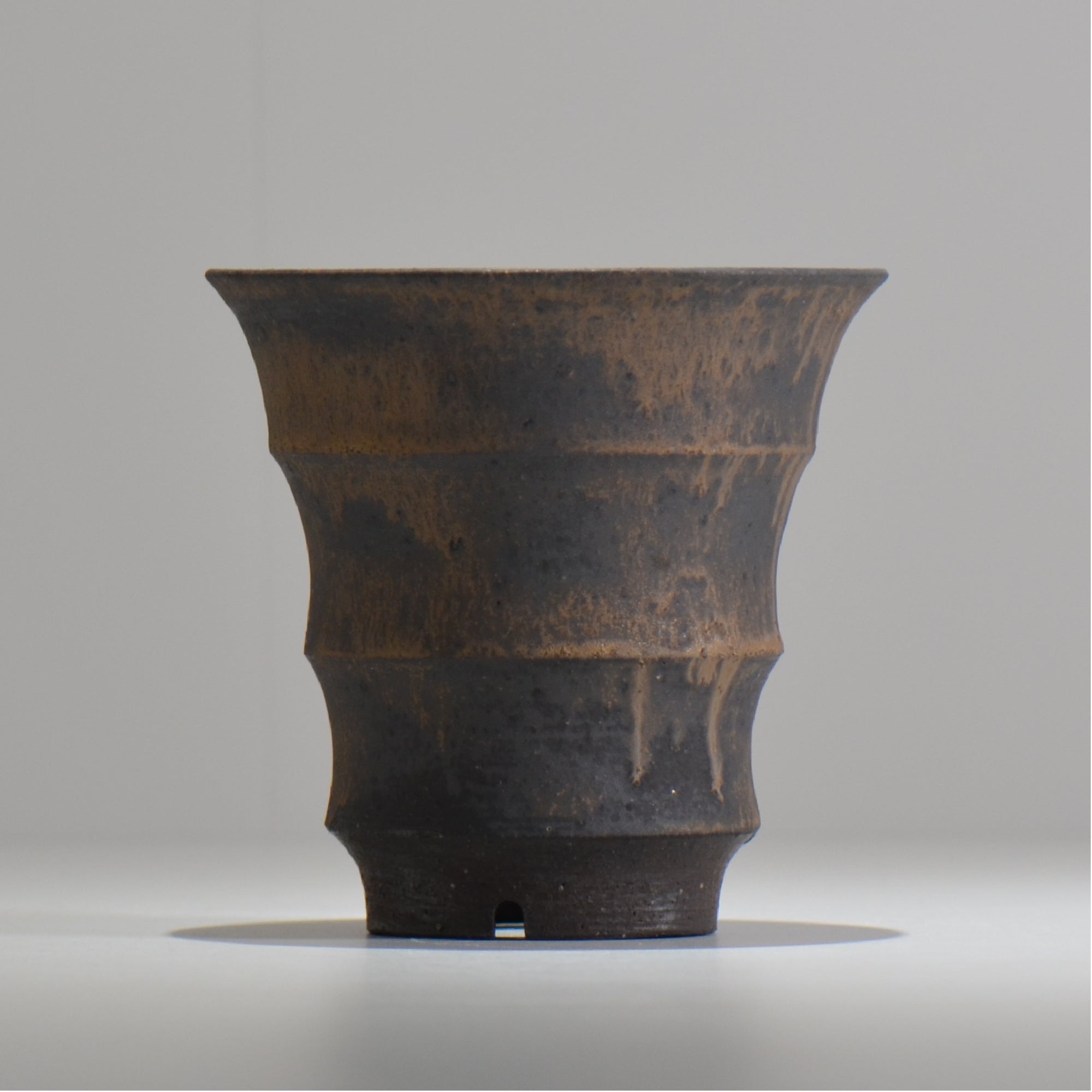 I - moniee / KUROKINUN/ im_kk06_m / 約 φ14.3cm / 植木鉢