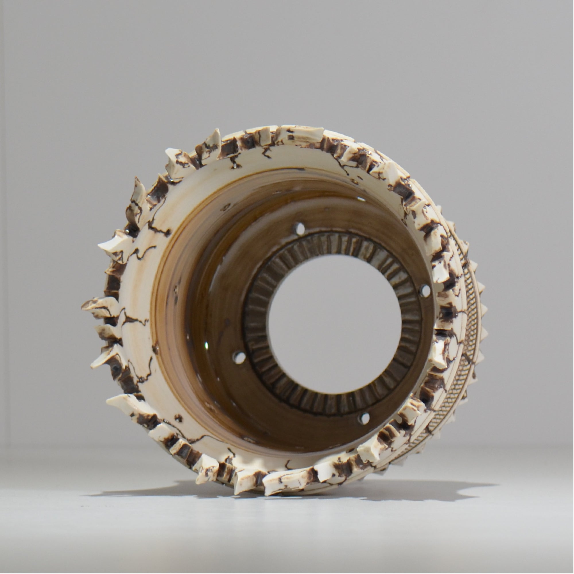 陶房Kibi / Flames var.devastating
/ itk1_fr01_l / 約 φ15.5cm / 植木鉢