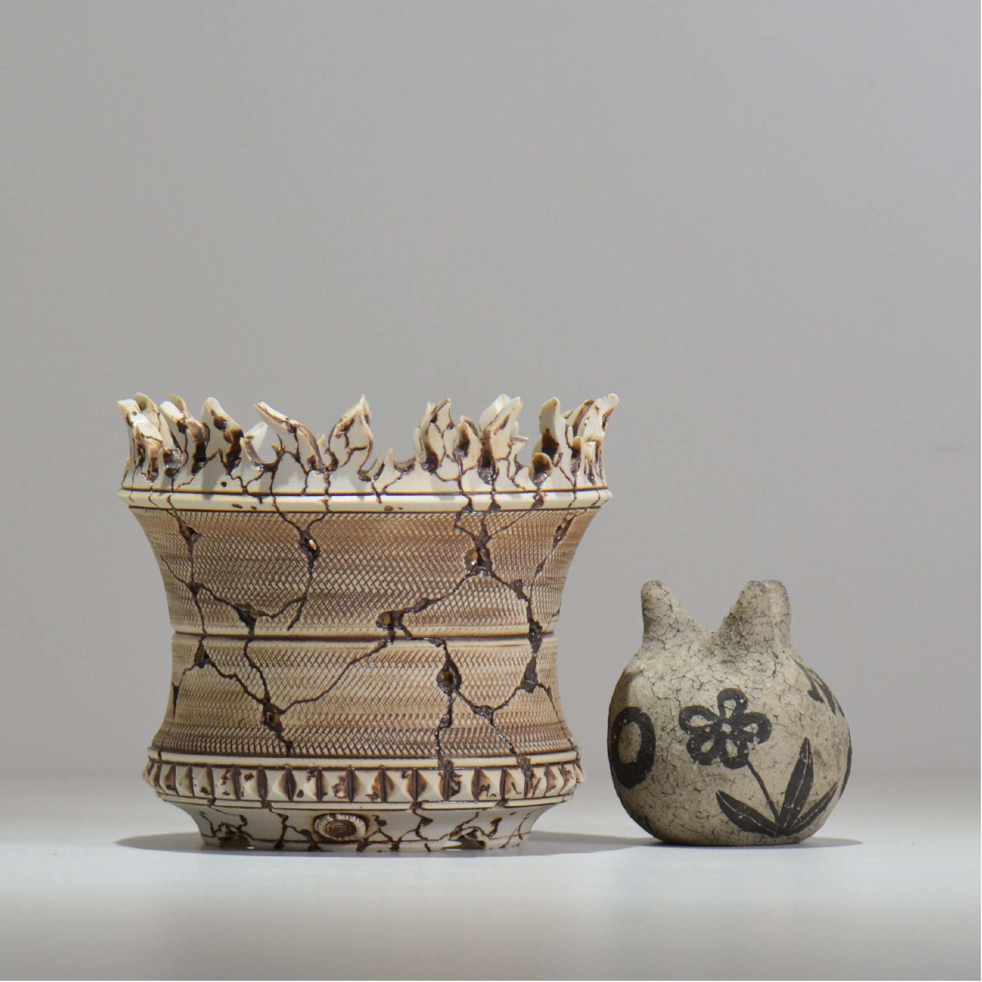 陶房Kibi / Flames var.devastating
/ itk1_fr01_l / 約 φ15.5cm / 植木鉢