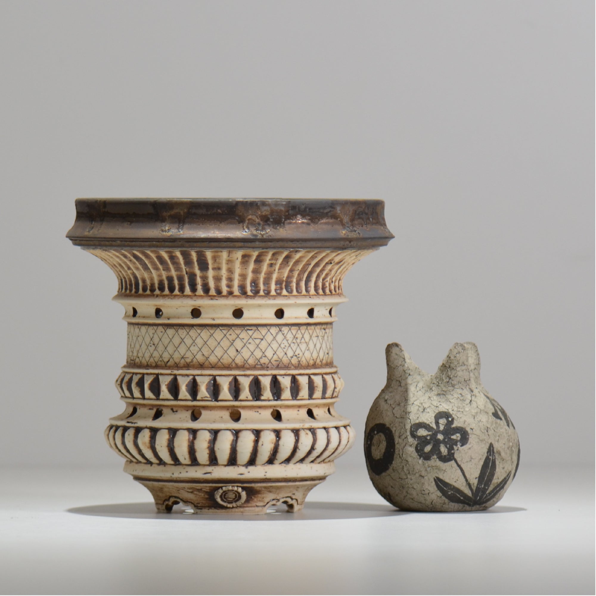 陶房Kibi / Skull type/ itk1_sk02_m / 約 φ15cm / 植木鉢 – ハチラボ