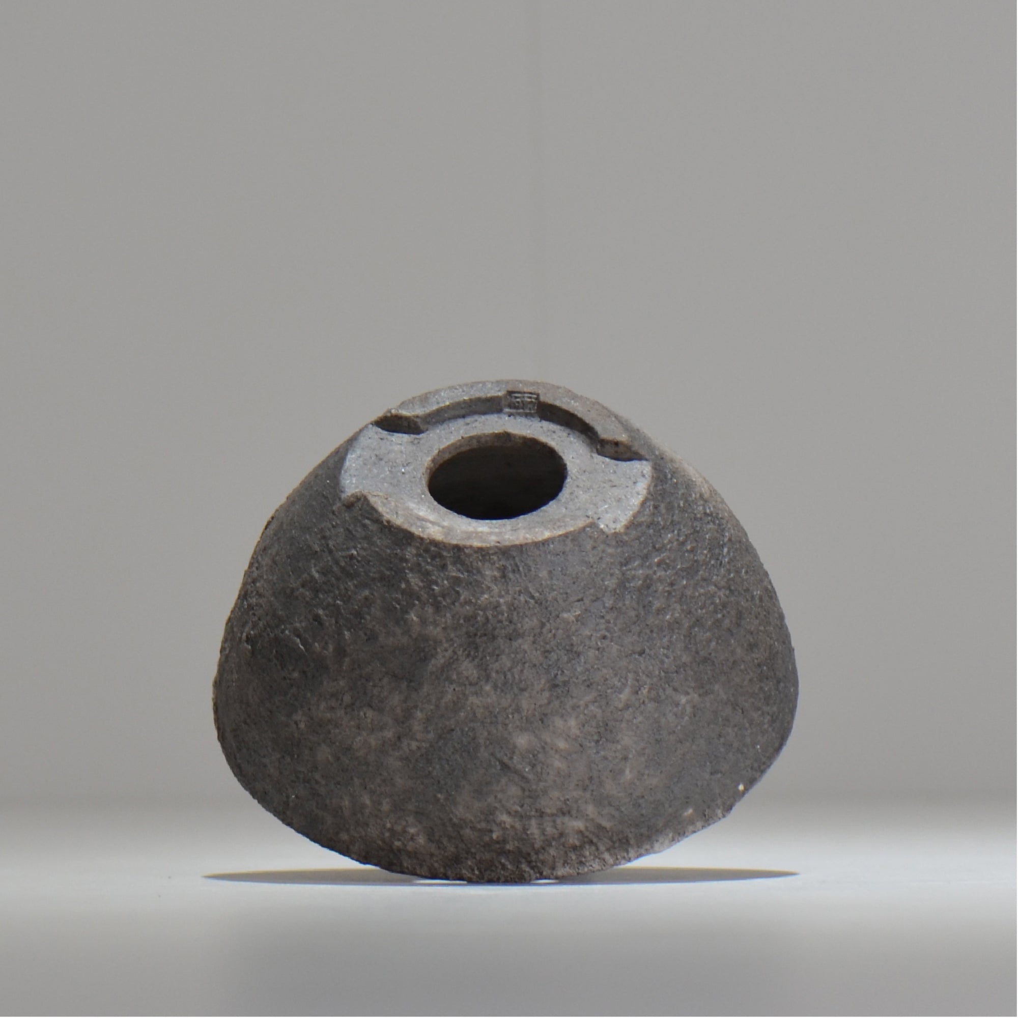 齋藤研一 / 鋳 / chu_ma025/ 約φ12.2cm / 植木鉢