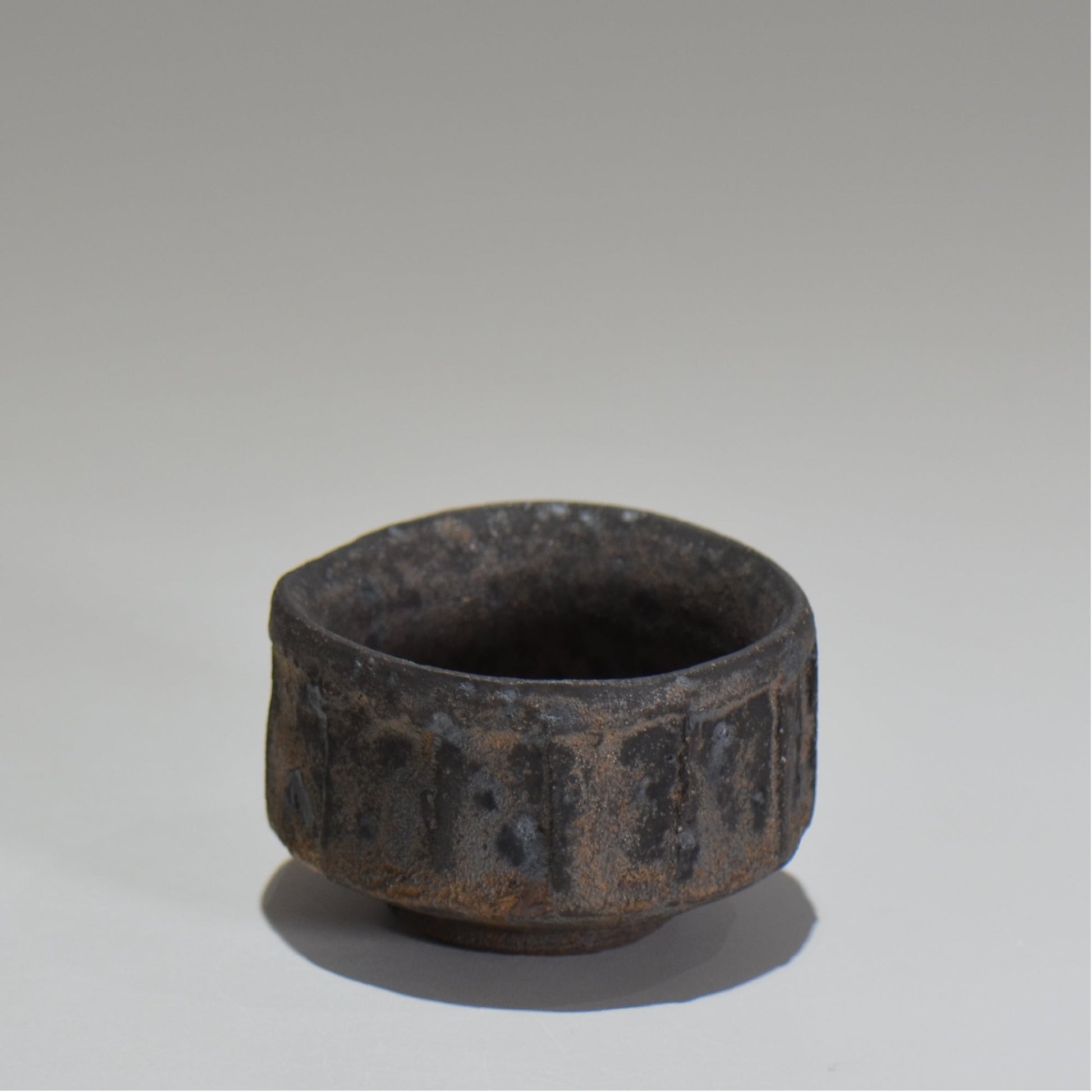 菊地元野 / マンガン釉 ぐい呑み / kg_03
