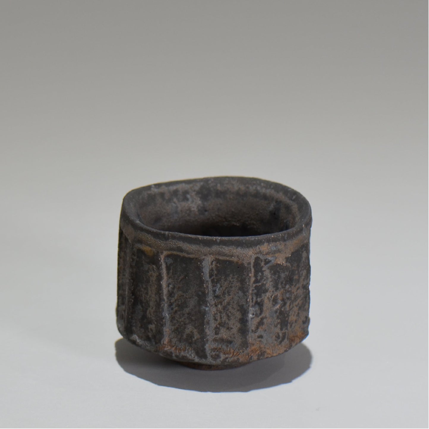 菊地元野 / マンガン釉 ぐい呑み / kg_05