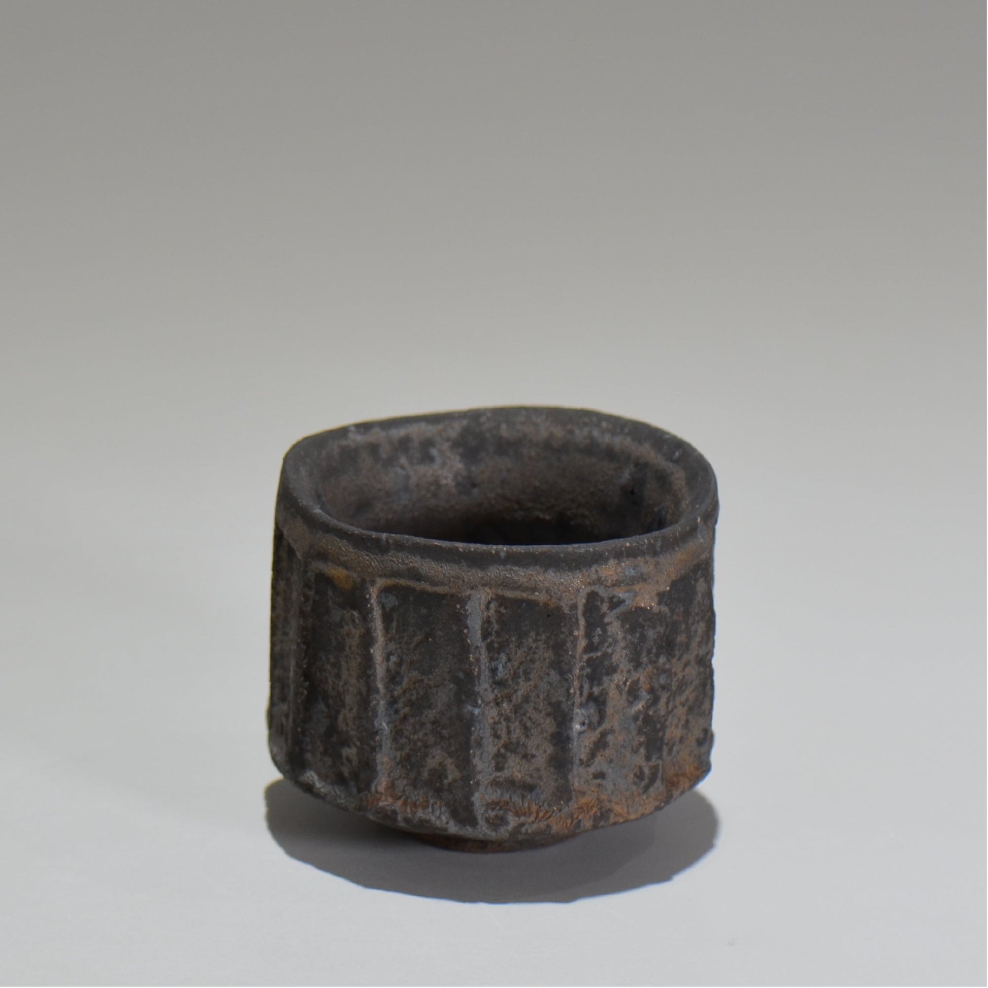 菊地元野 / マンガン釉 ぐい呑み / kg_05