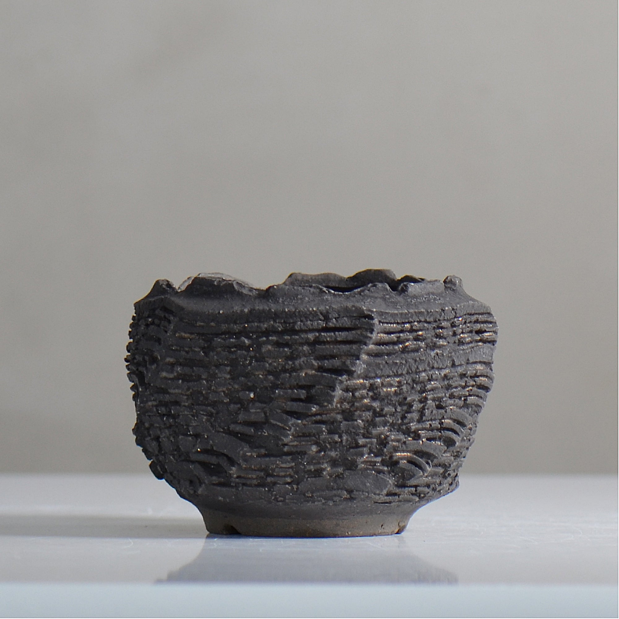 菊地元野 / DANSOU GLOSS ブラック / kg2_db02_xs /  約φ8cm / 植木鉢