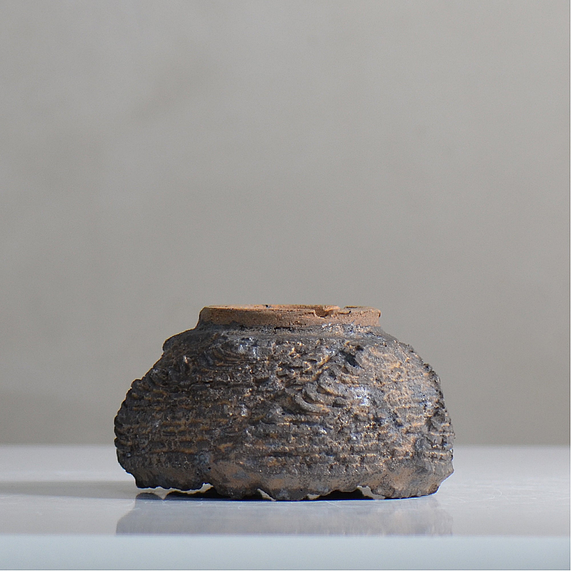 菊地元野 / DANSOU GLOSS ブラック / kg2_db03_s /  約φ9.5cm / 植木鉢