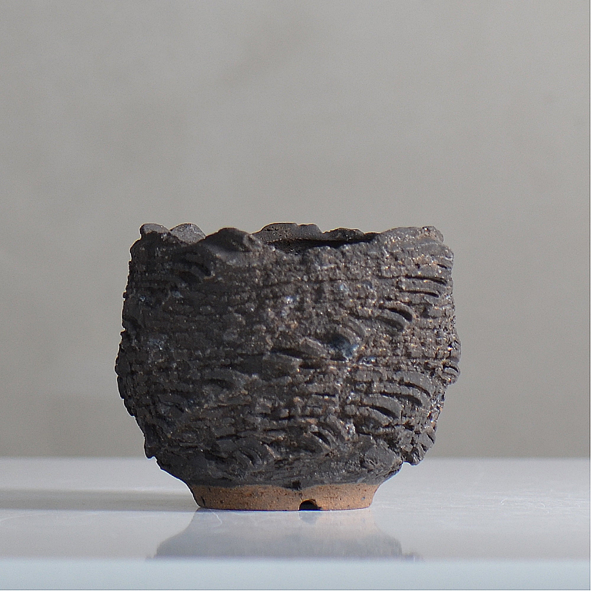 菊地元野 / DANSOU GLOSS ブラック / kg2_db05_xs /  約φ8cm / 植木鉢