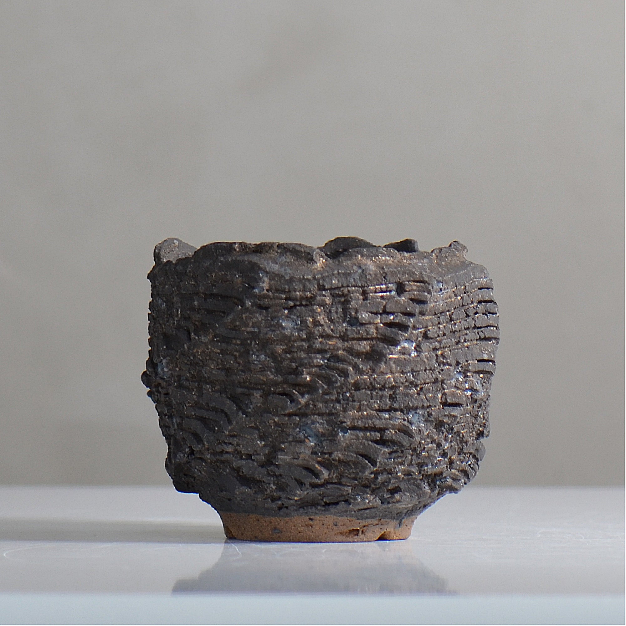 菊地元野 / DANSOU GLOSS ブラック / kg2_db05_xs /  約φ8cm / 植木鉢