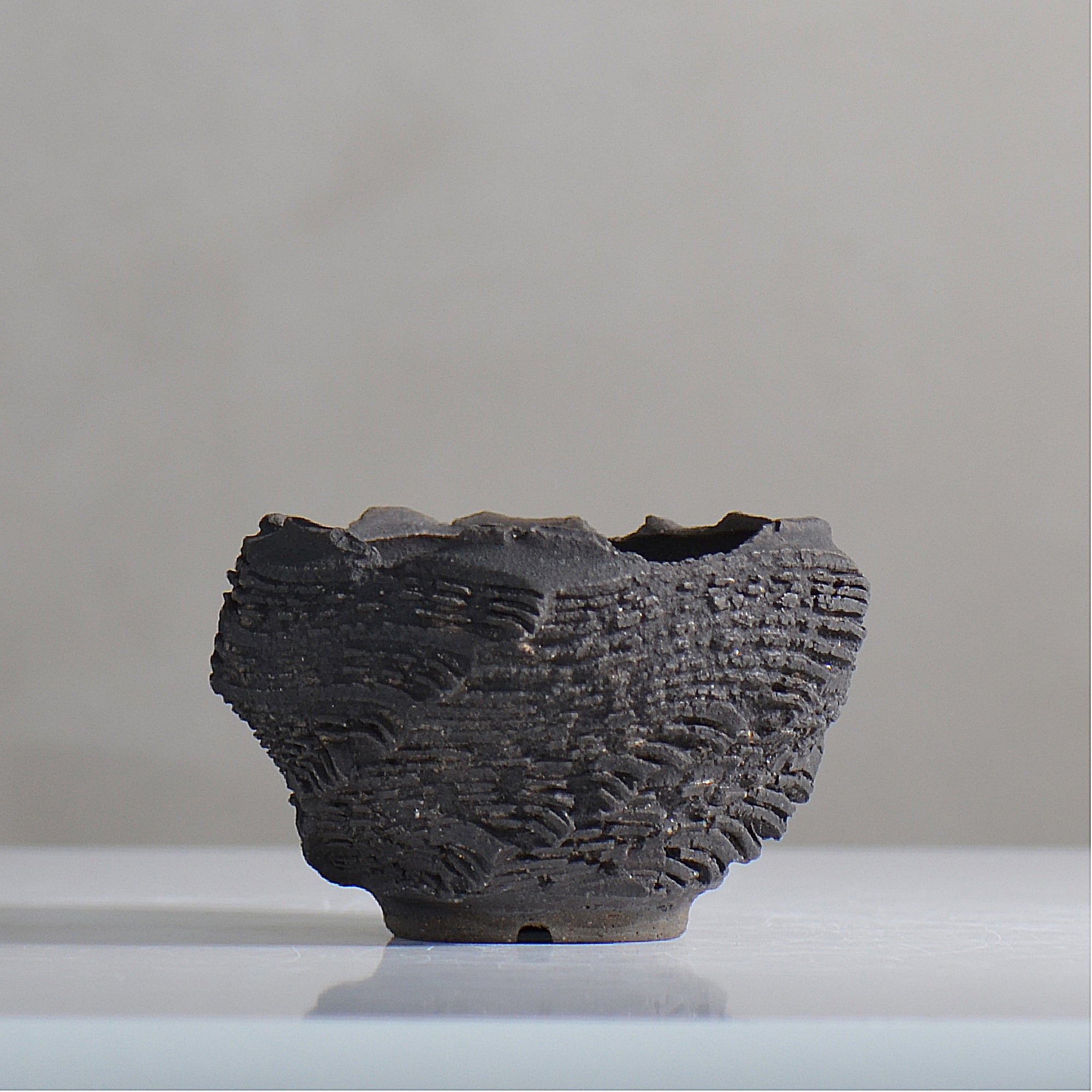 菊地元野 / DANSOU GLOSS ブラック / kg2_db07_s /  約φ9.5cm / 植木鉢