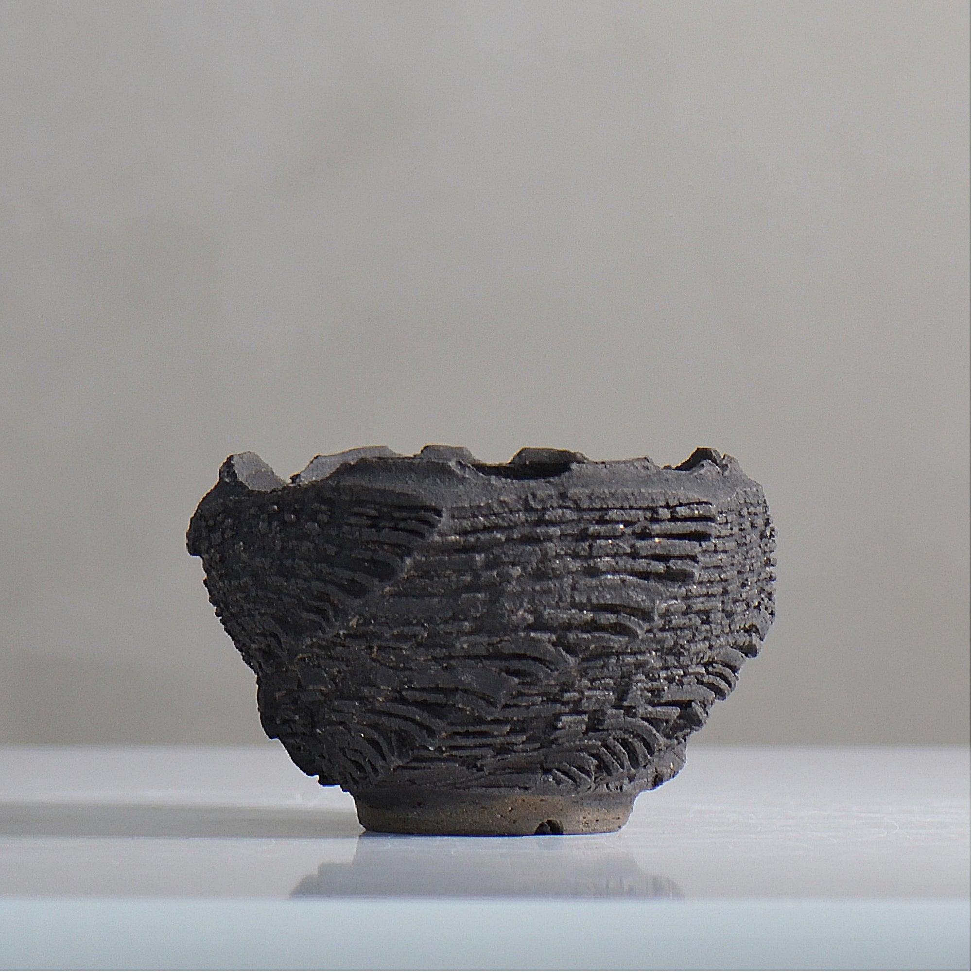 菊地元野 / DANSOU GLOSS ブラック / kg2_db07_s /  約φ9.5cm / 植木鉢