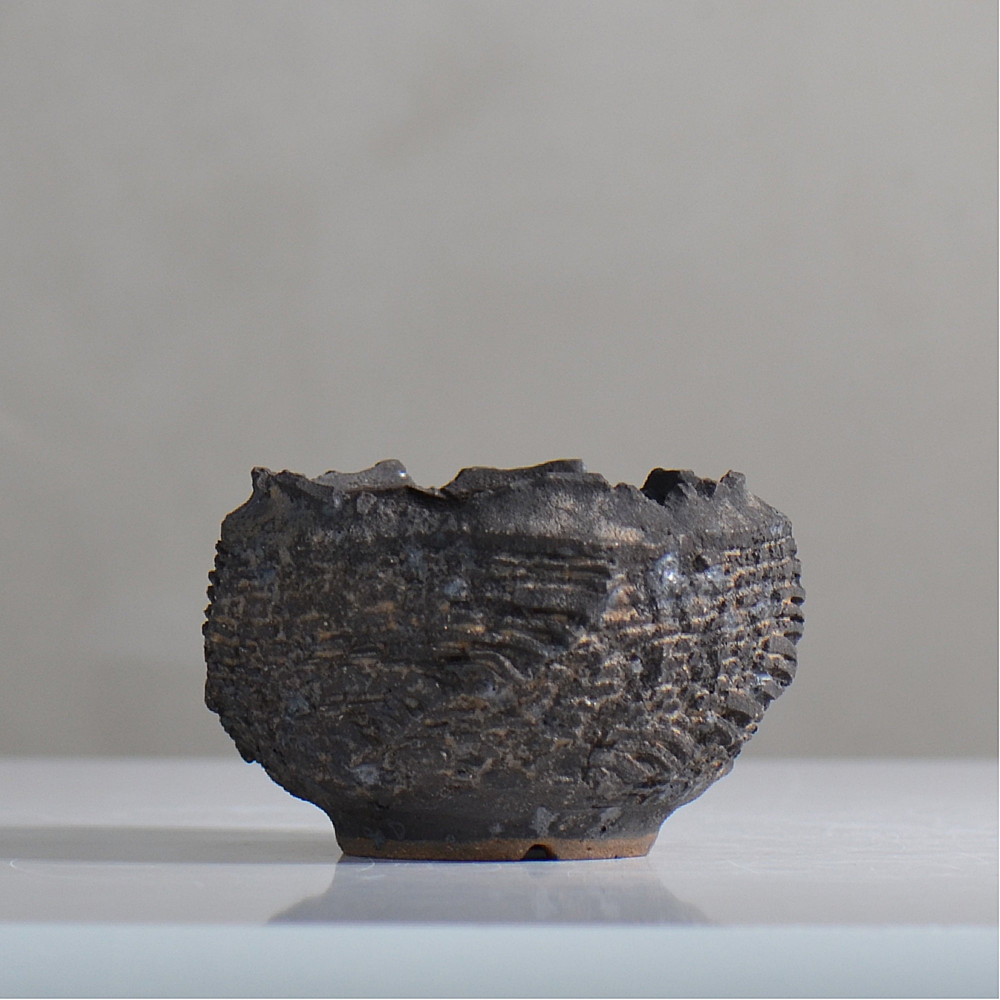 菊地元野 / DANSOU GLOSS ブラック / kg2_db08_xs /  約φ8.2cm / 植木鉢