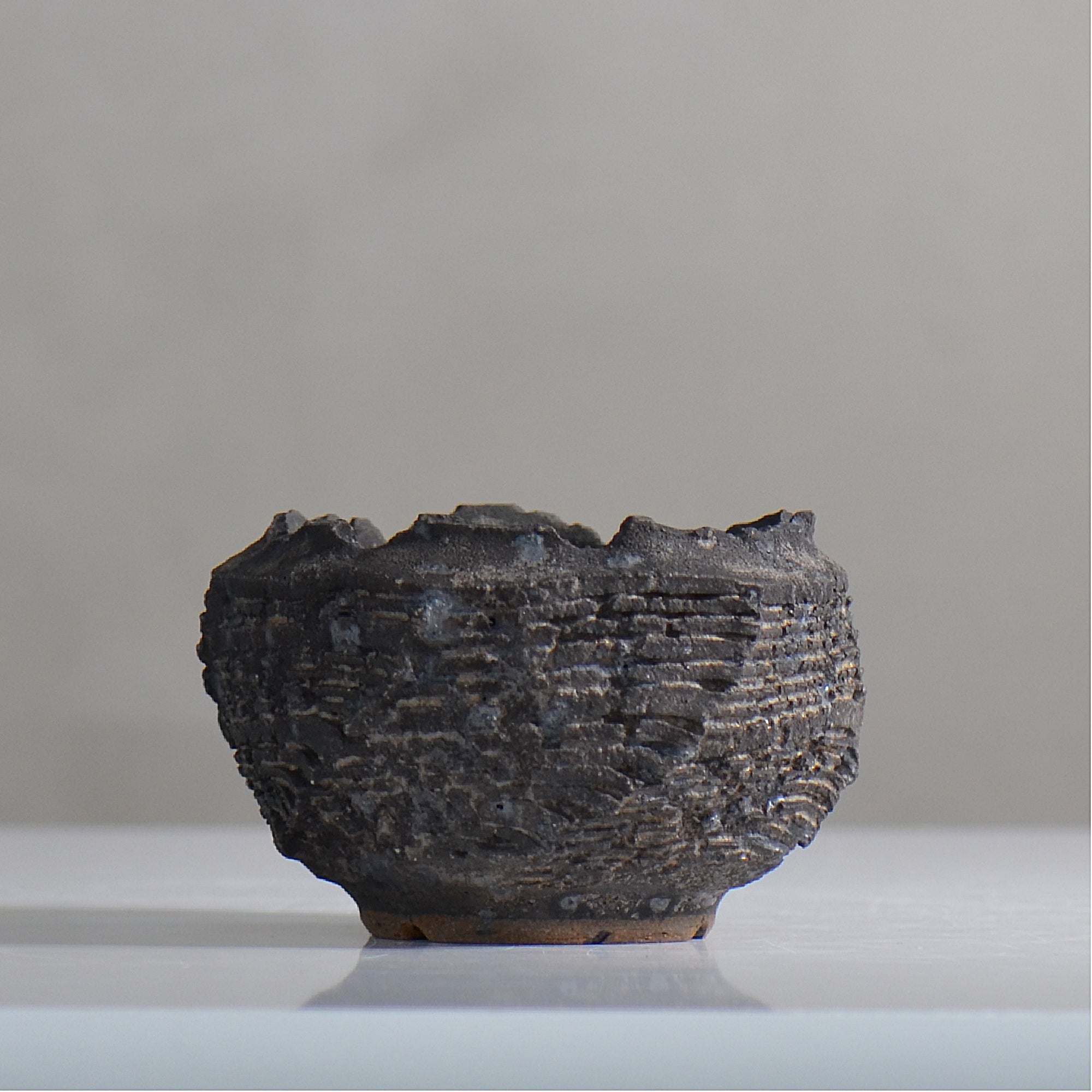 菊地元野 / DANSOU GLOSS ブラック / kg2_db08_xs /  約φ8.2cm / 植木鉢