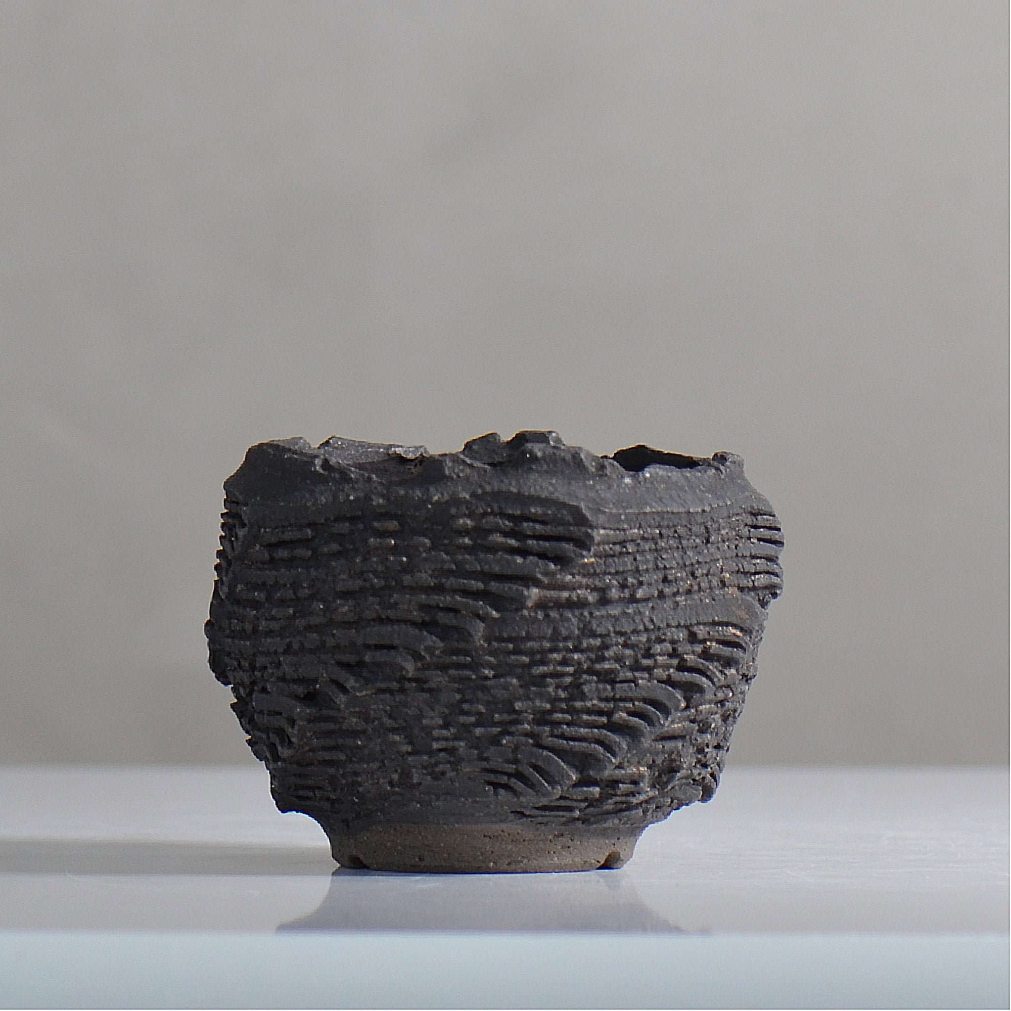 菊地元野 / DANSOU GLOSS ブラック / kg2_db10_xs /  約φ8cm / 植木鉢