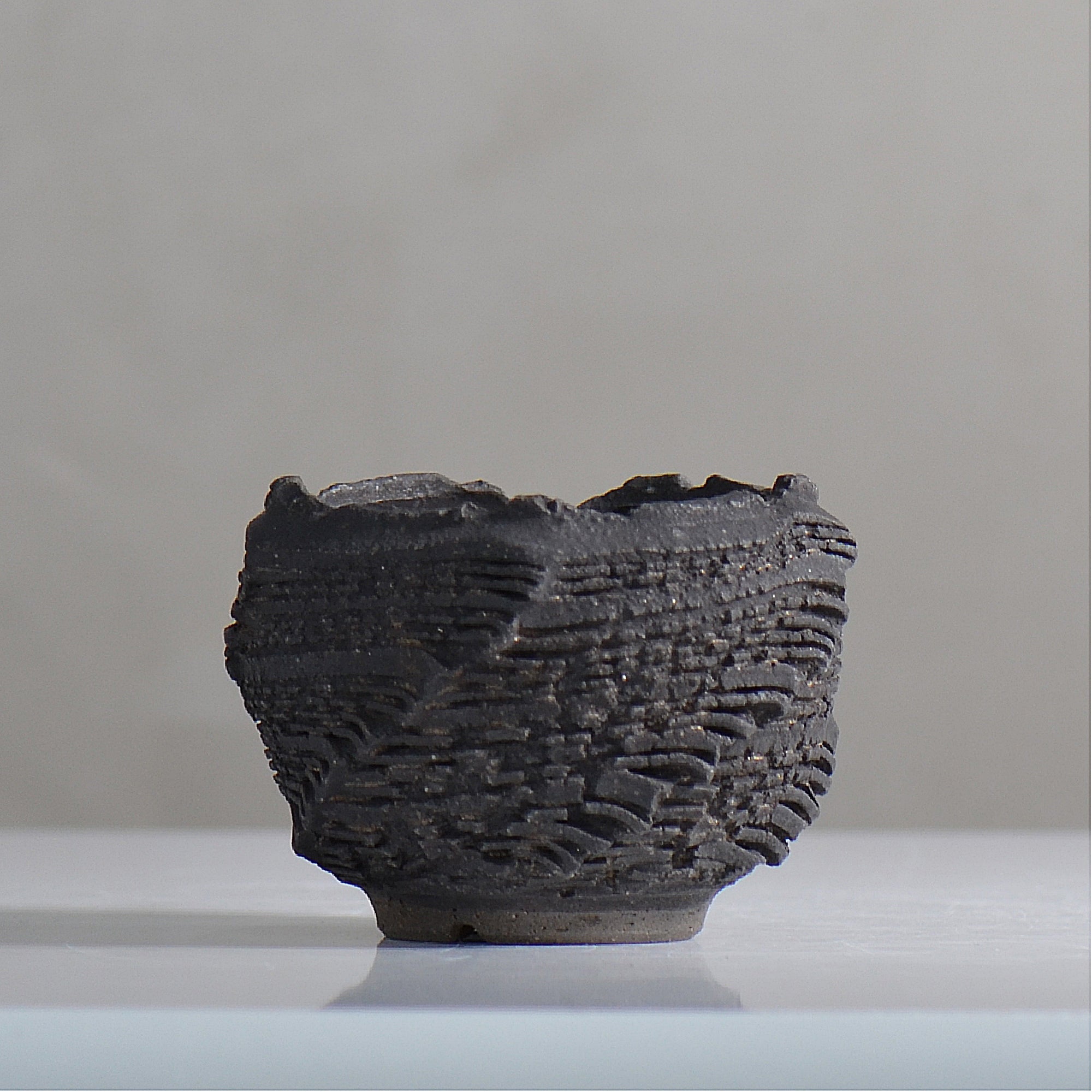 菊地元野 / DANSOU GLOSS ブラック / kg2_db10_xs /  約φ8cm / 植木鉢