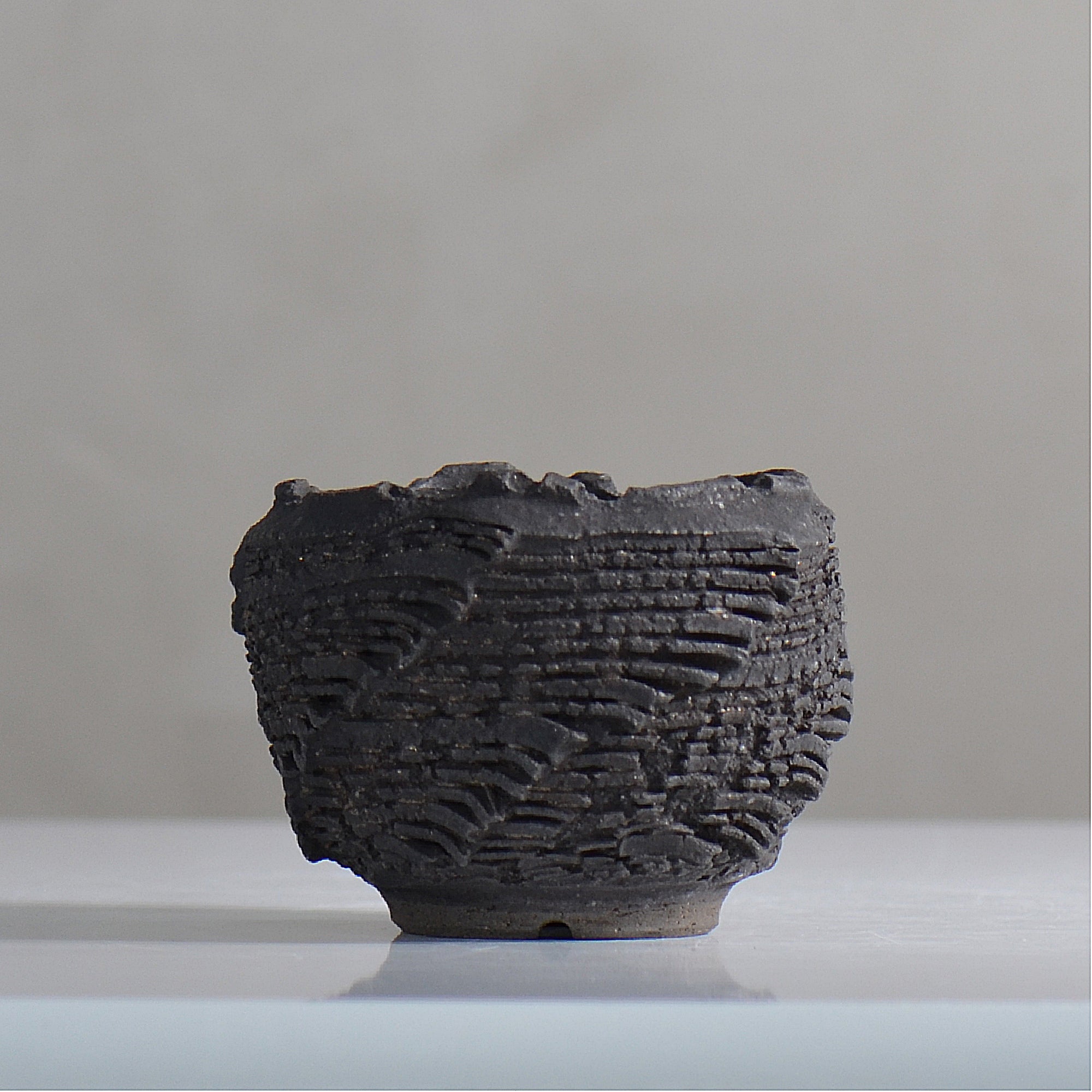 菊地元野 / DANSOU GLOSS ブラック / kg2_db10_xs /  約φ8cm / 植木鉢