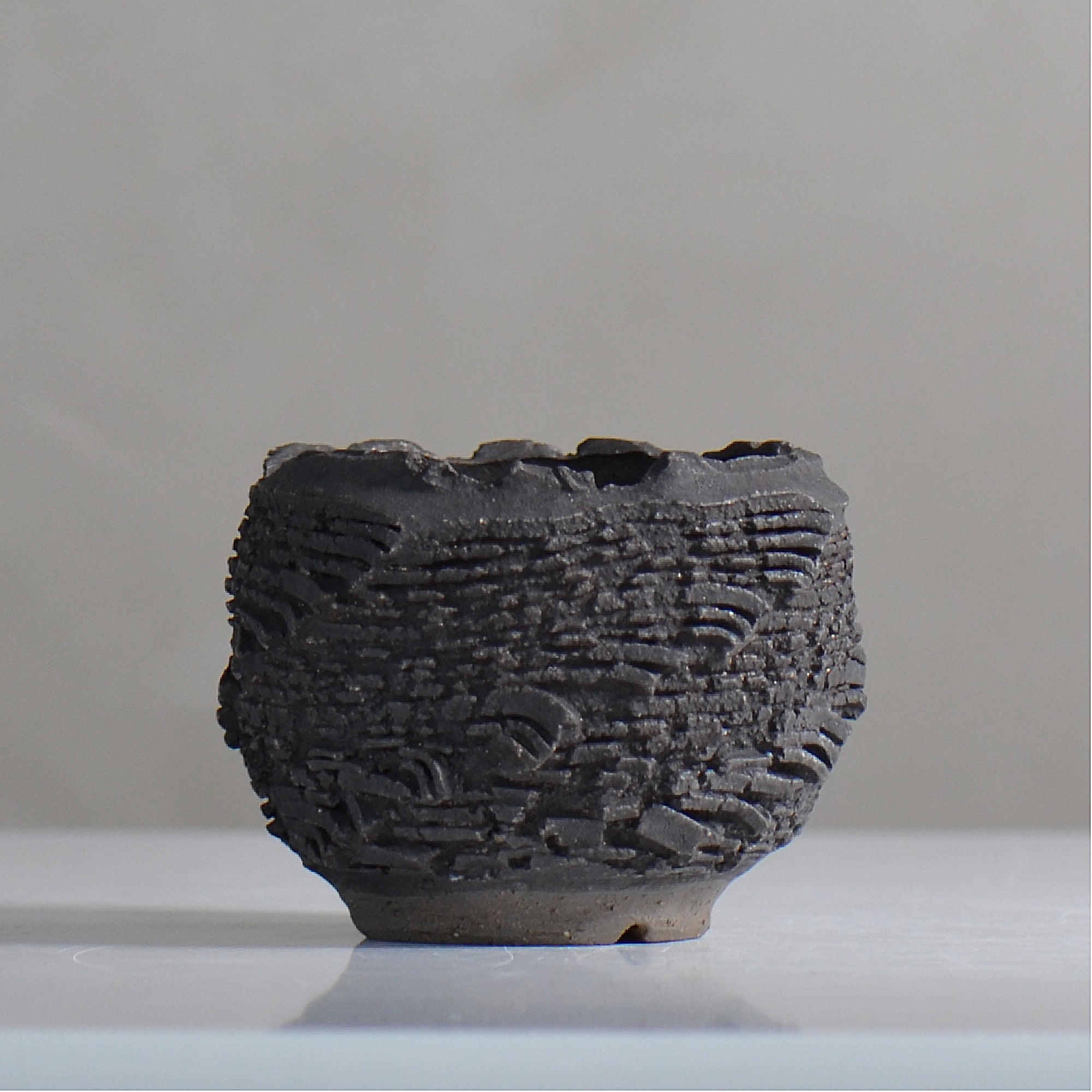 菊地元野 / DANSOU GLOSS ブラック / kg2_db11_xs /  約φ8cm / 植木鉢