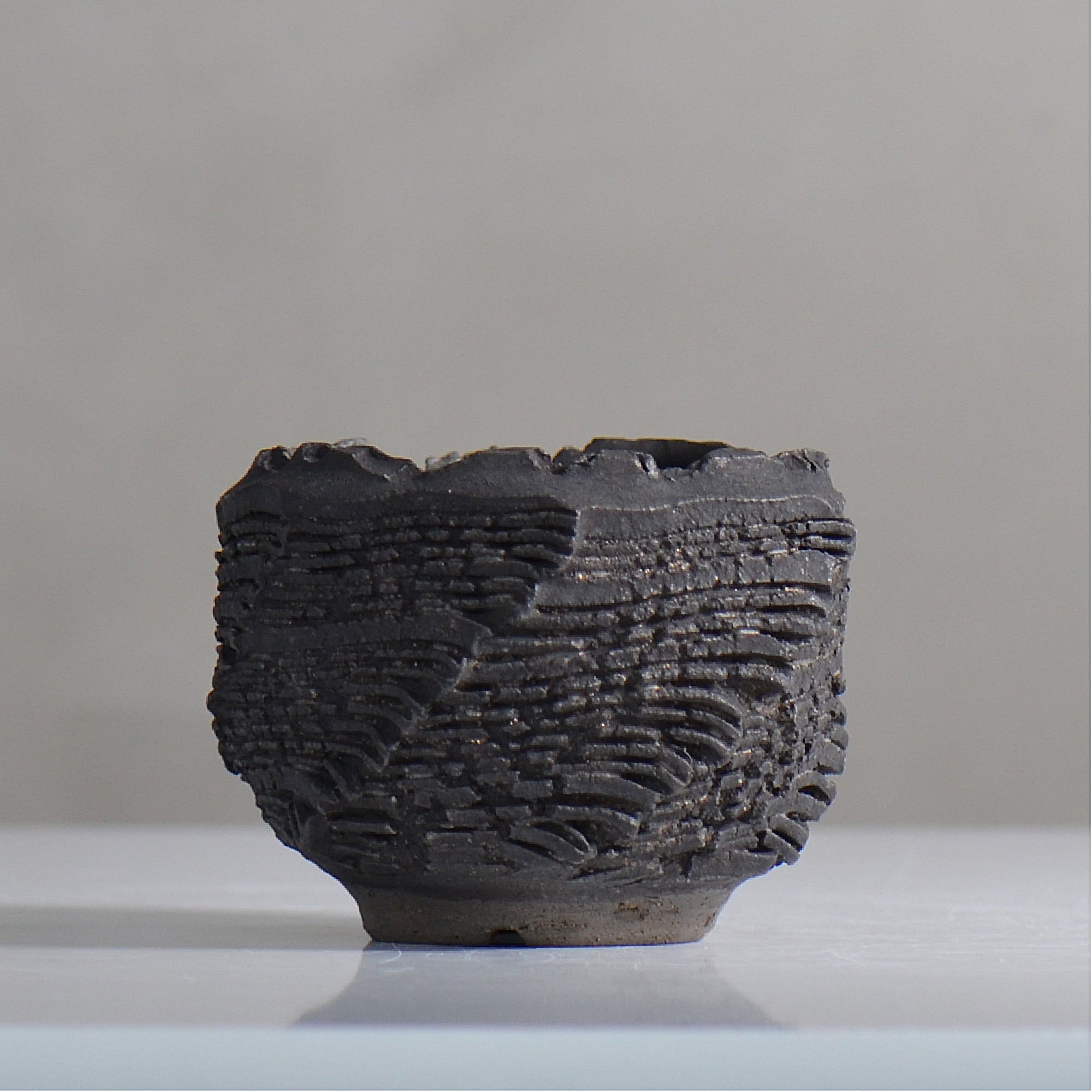 菊地元野 / DANSOU GLOSS ブラック / kg2_db11_xs /  約φ8cm / 植木鉢