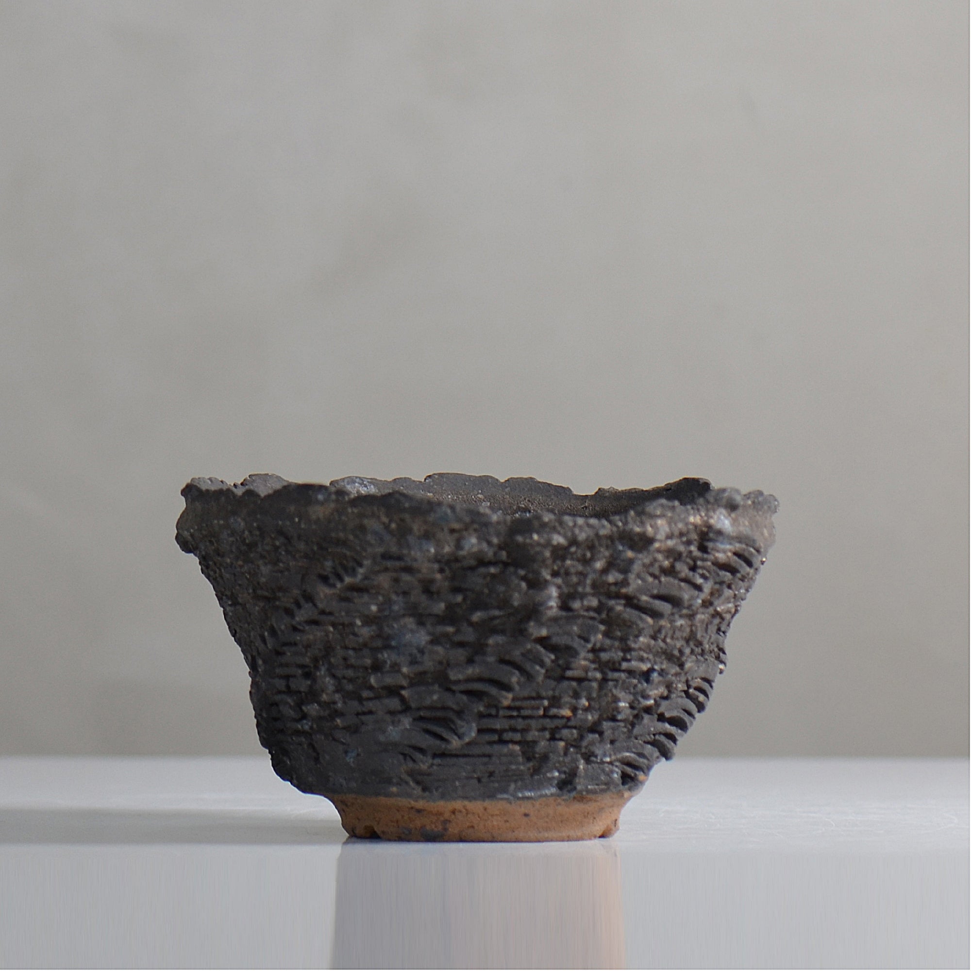 菊地元野 / DANSOU GLOSS ブラック / kg2_db16_m /  約φ14cm / 植木鉢